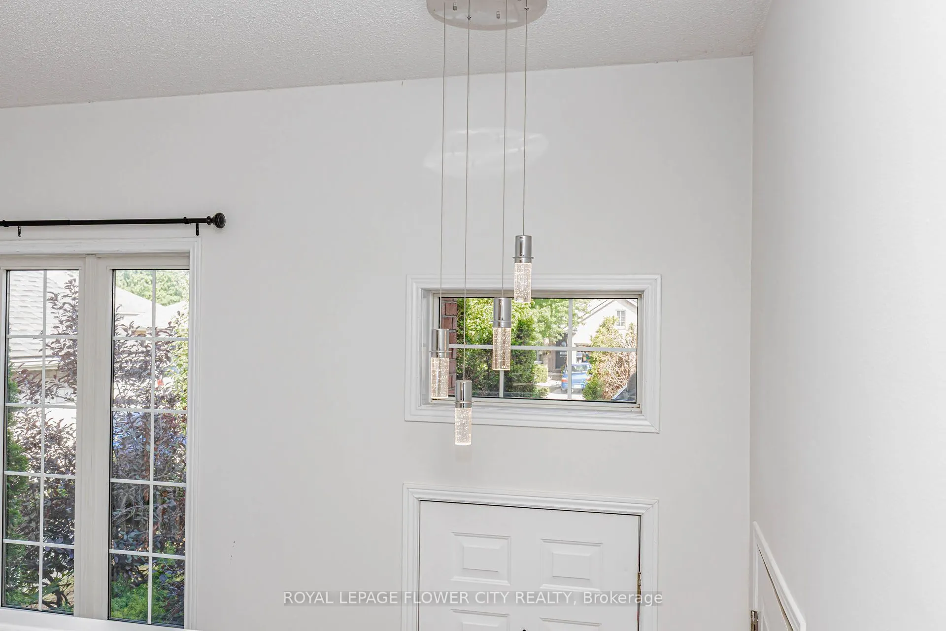 47 Queensway Drive