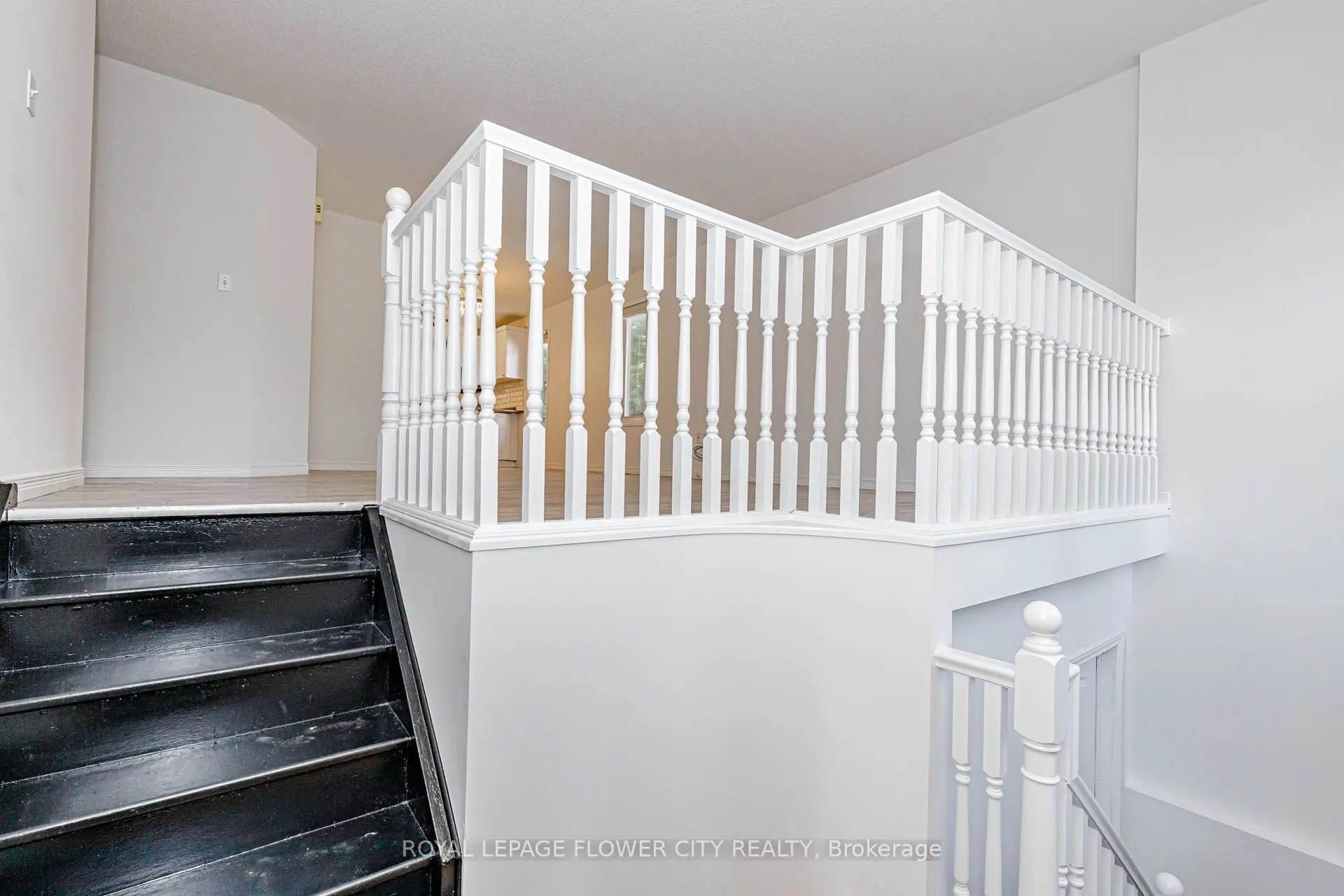 47 Queensway Drive
