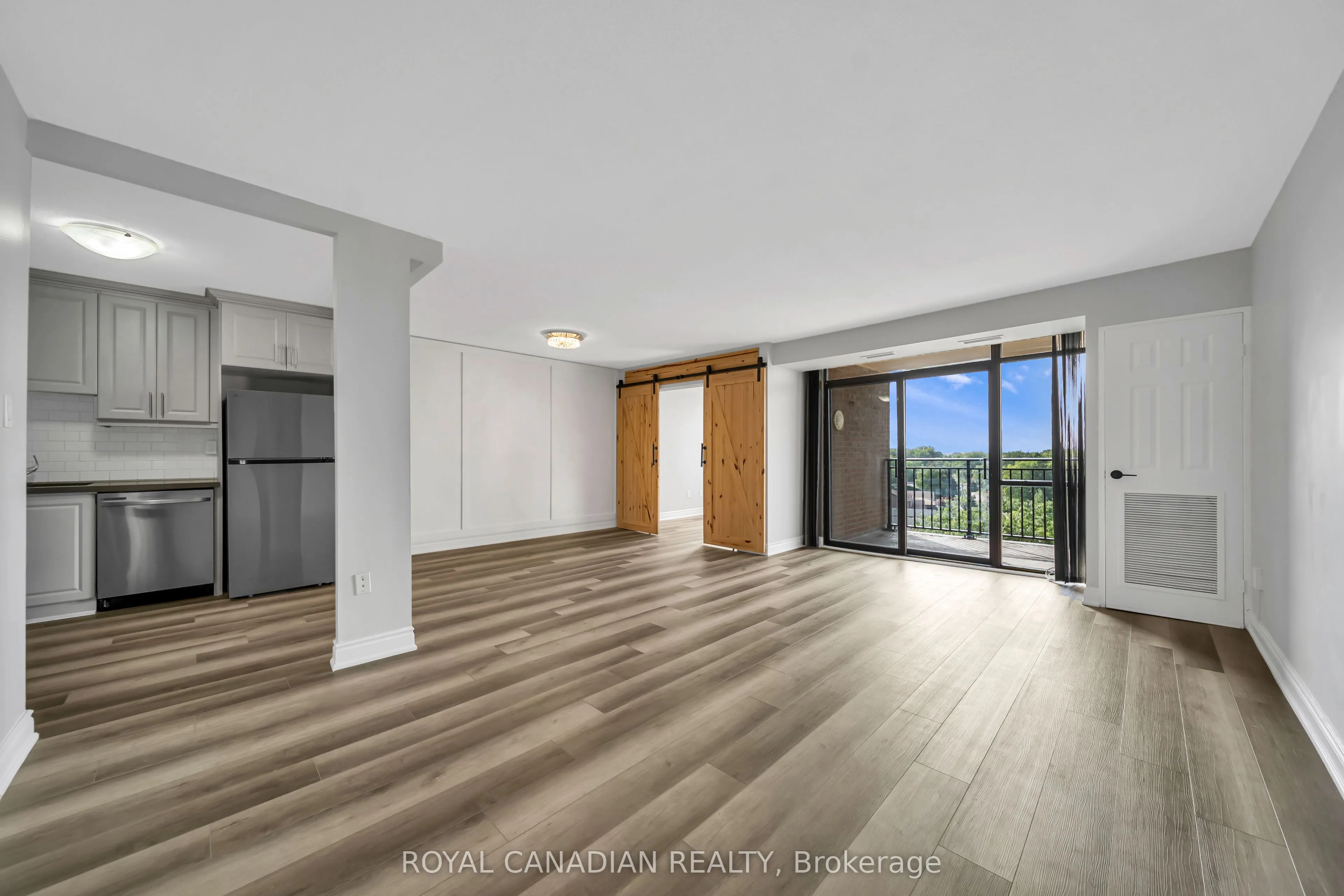 500 GREEN Road #701