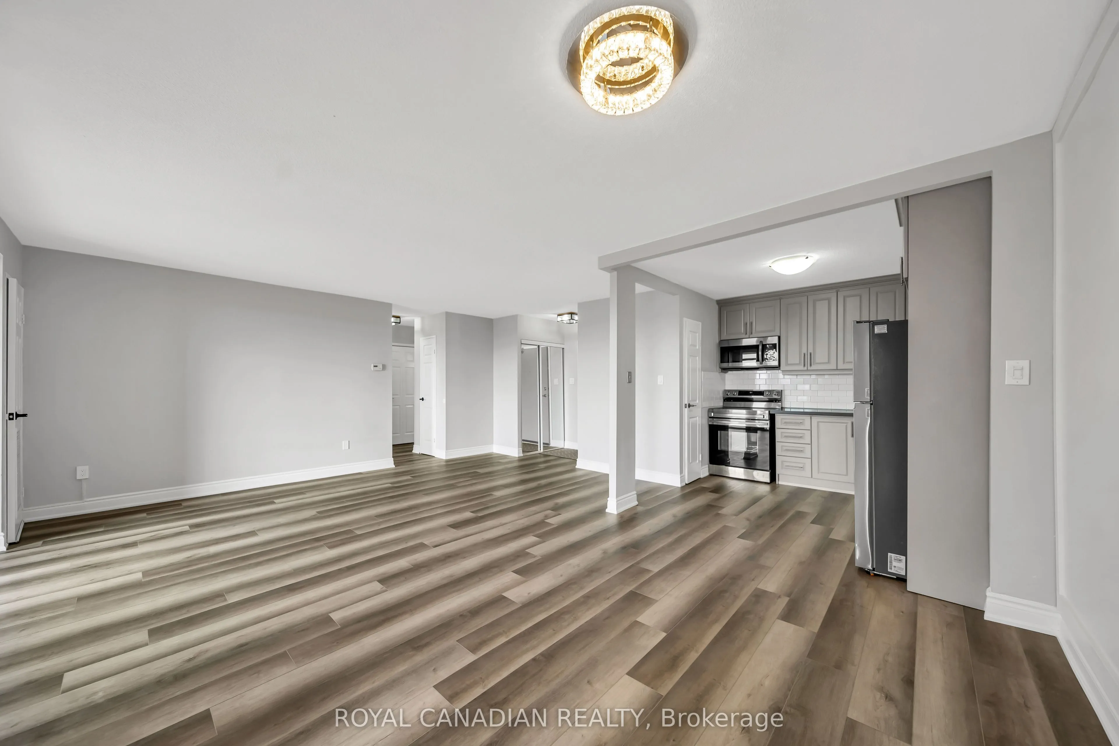 500 GREEN Road #701