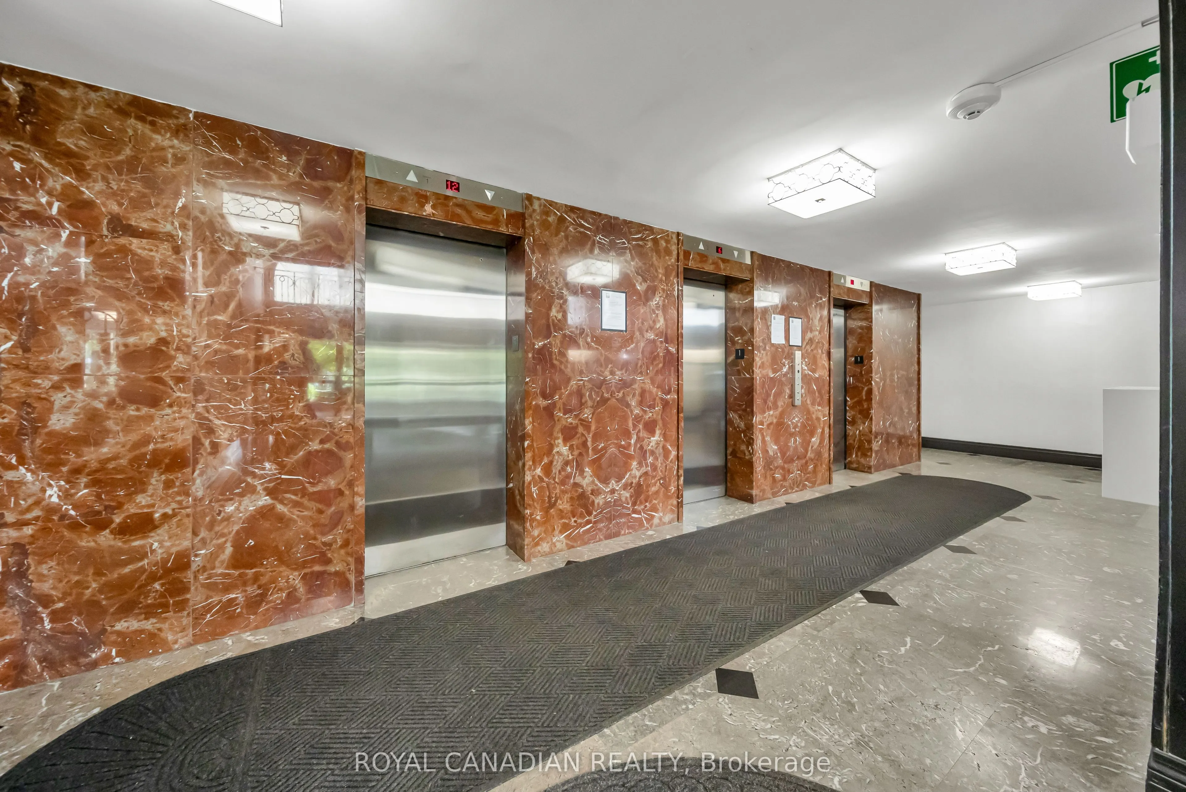 500 GREEN Road #701