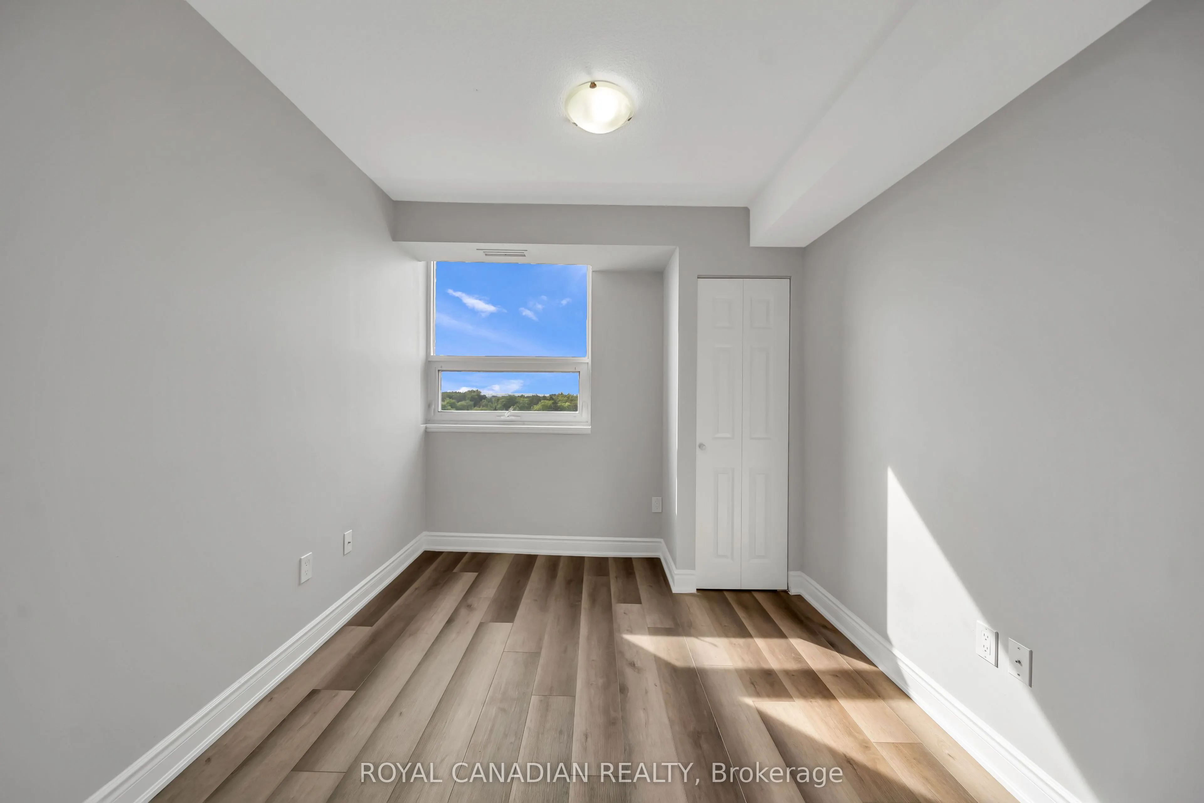 500 GREEN Road #701