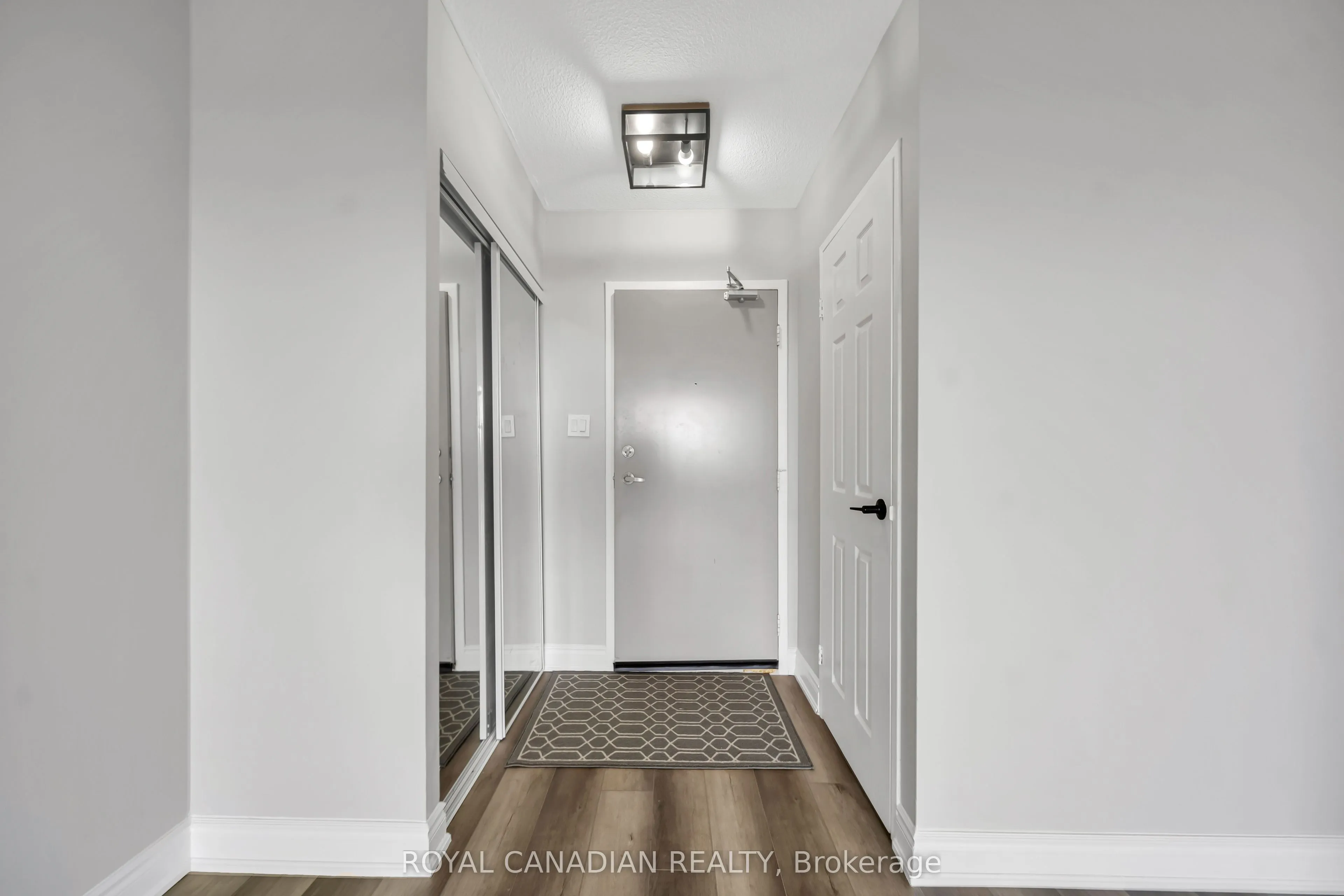 500 GREEN Road #701