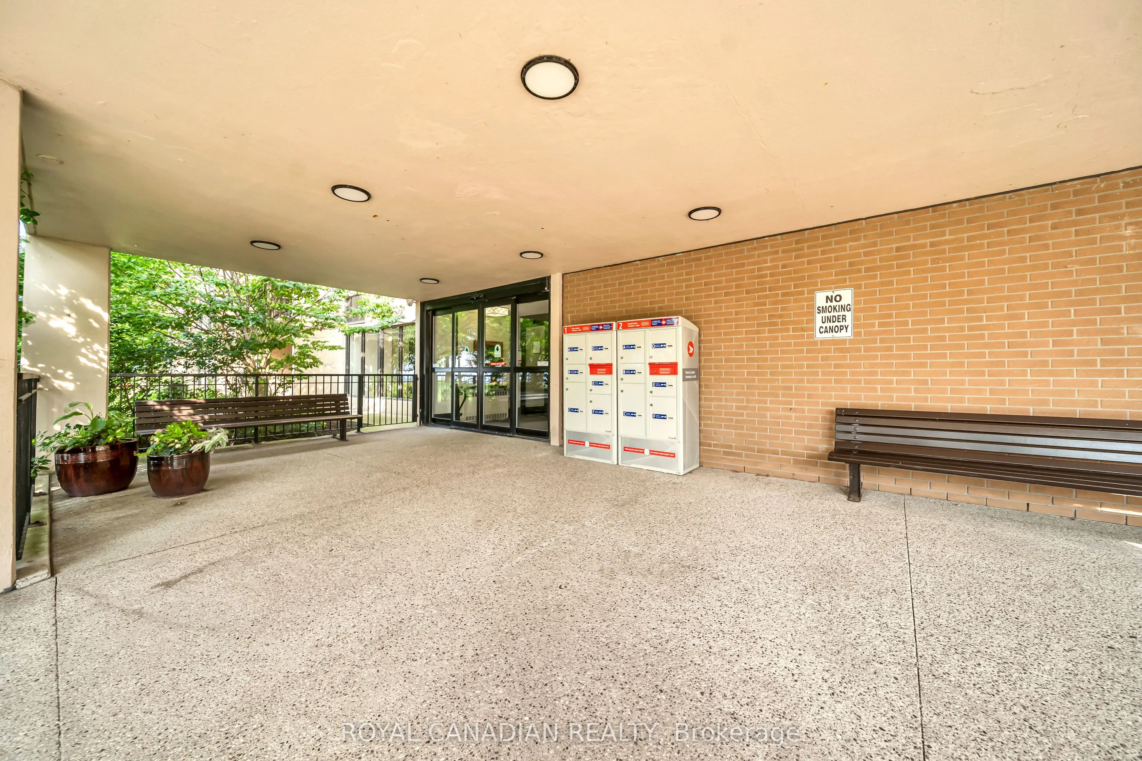 500 GREEN Road #701