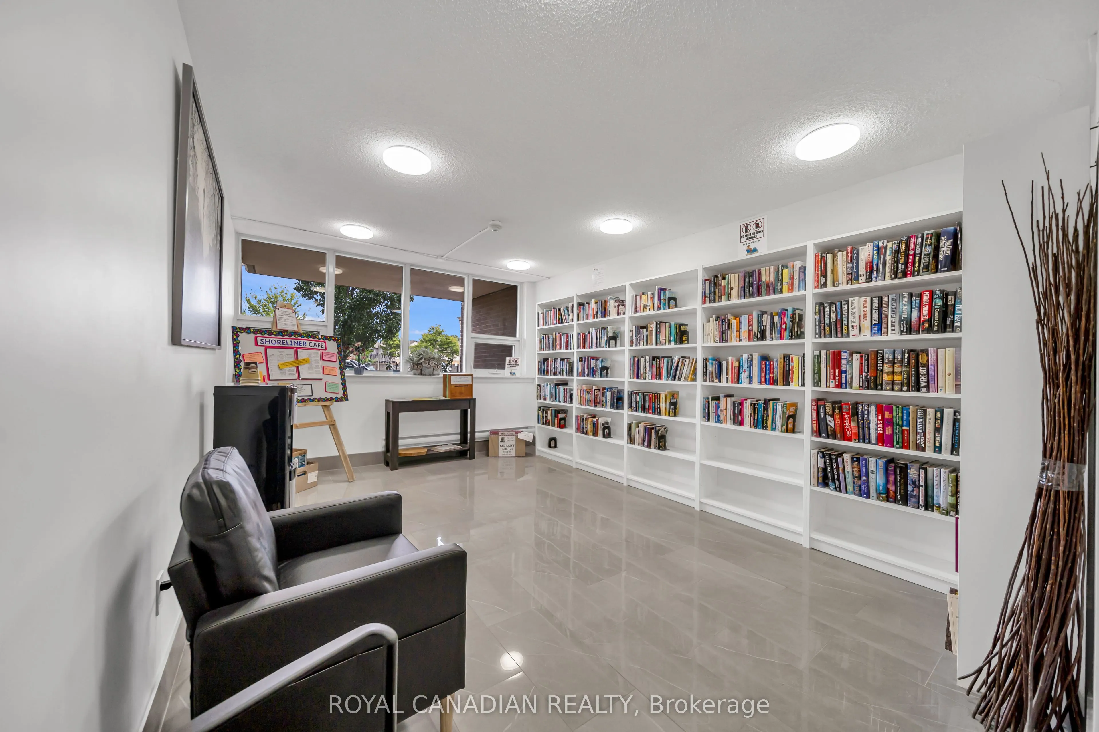 500 GREEN Road #701