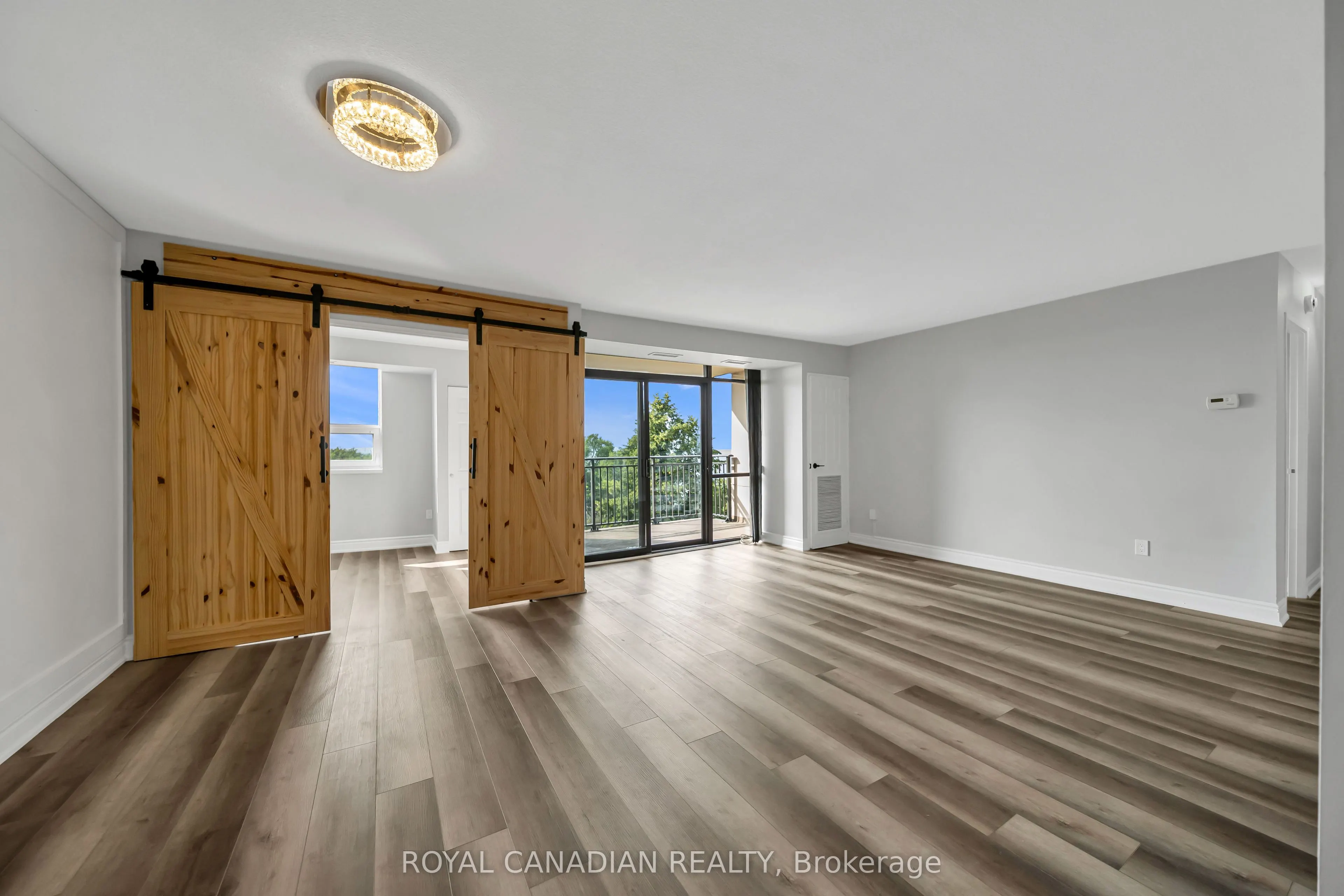 500 GREEN Road #701