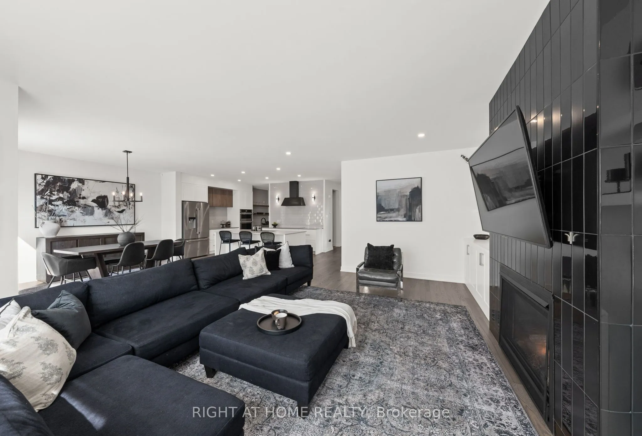 252 KETCHIKAN Crescent