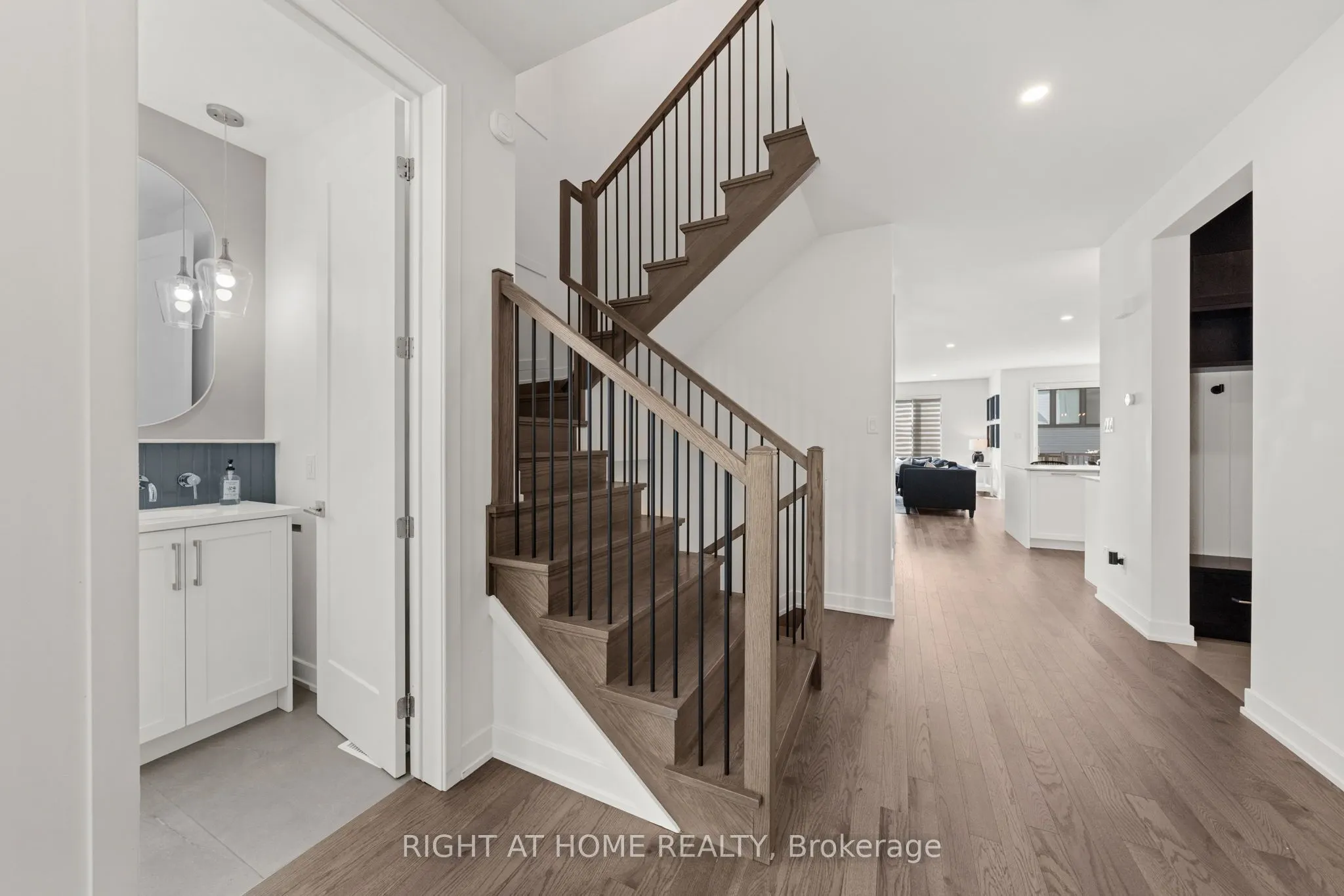 252 KETCHIKAN Crescent