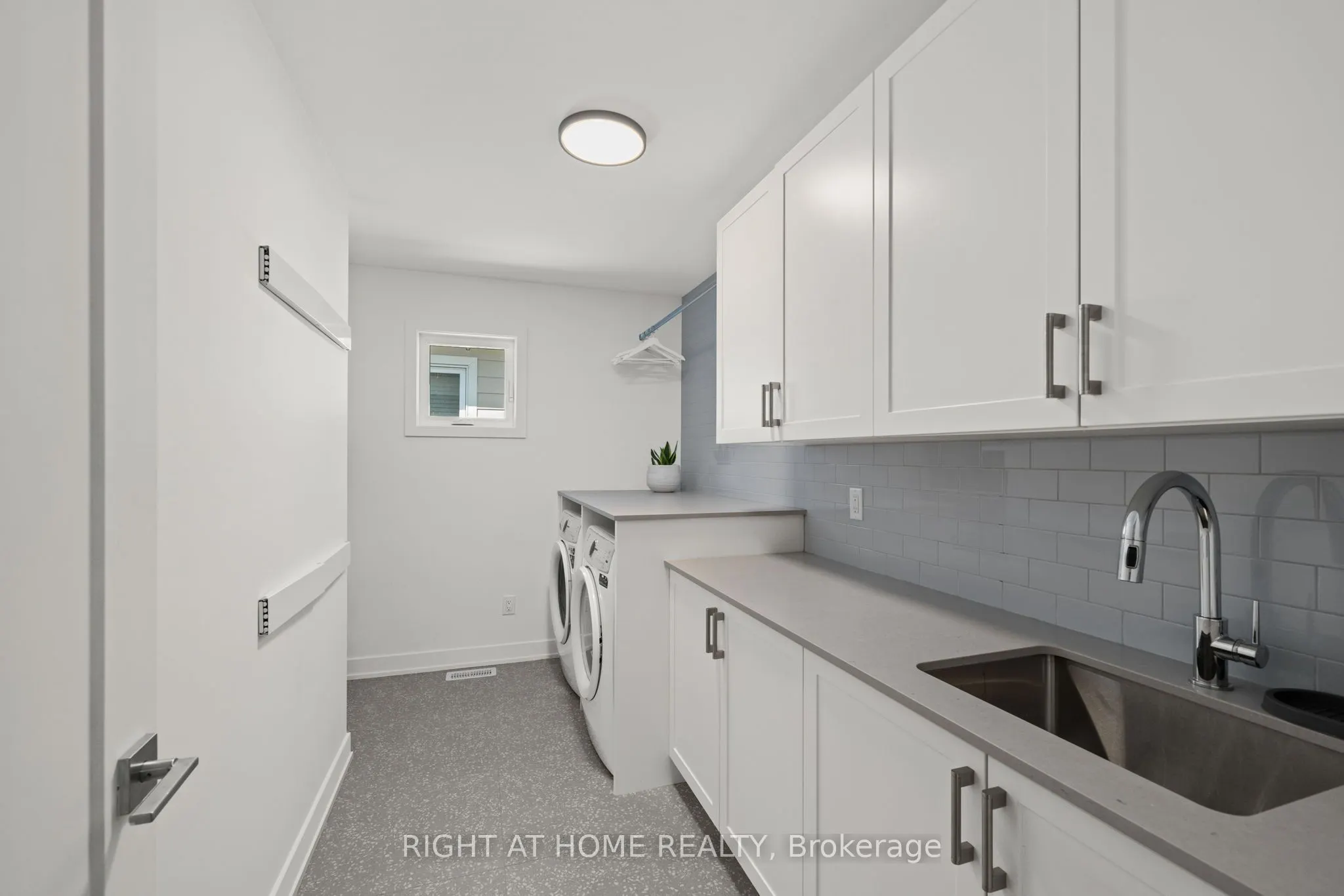 252 KETCHIKAN Crescent