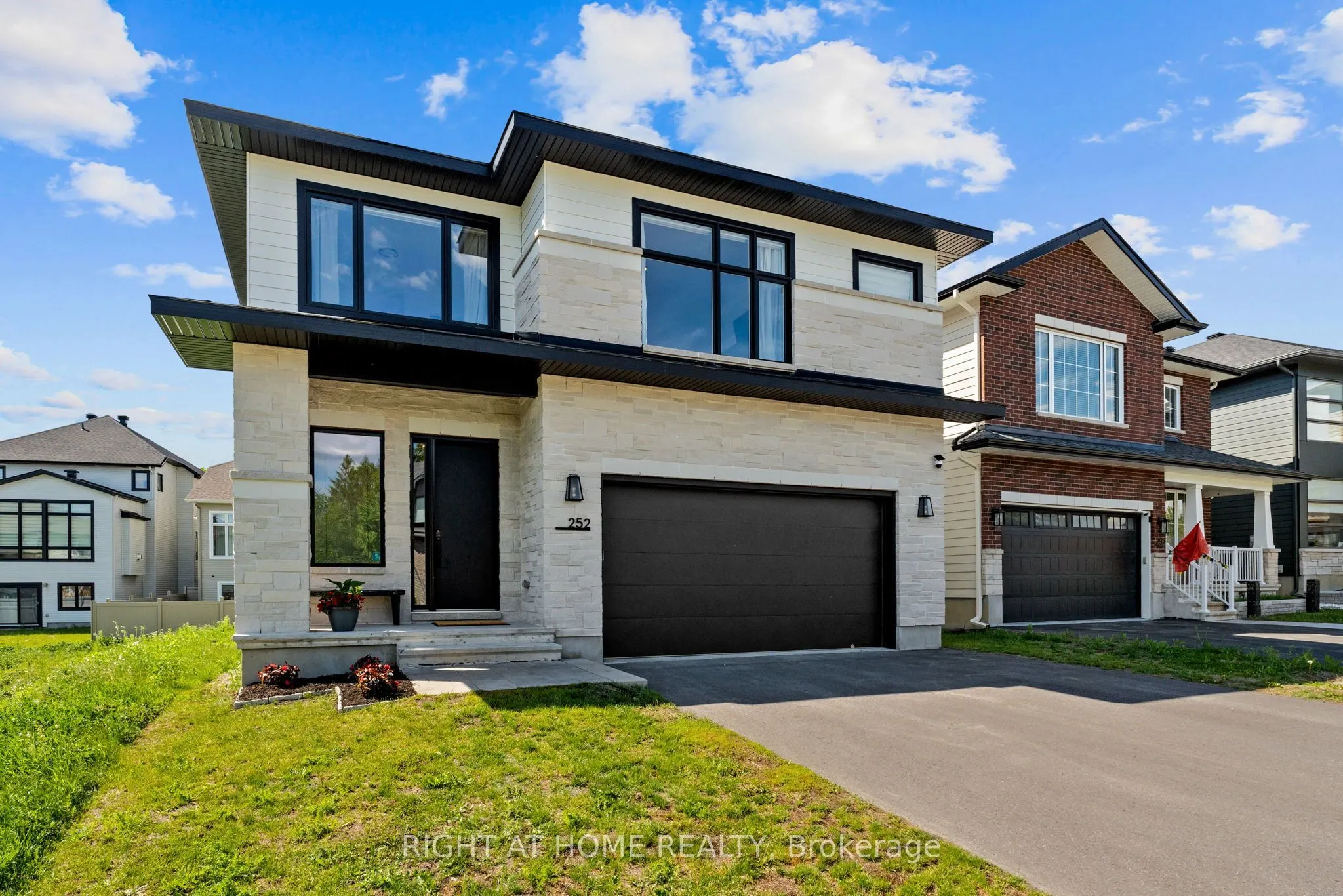 252 KETCHIKAN Crescent