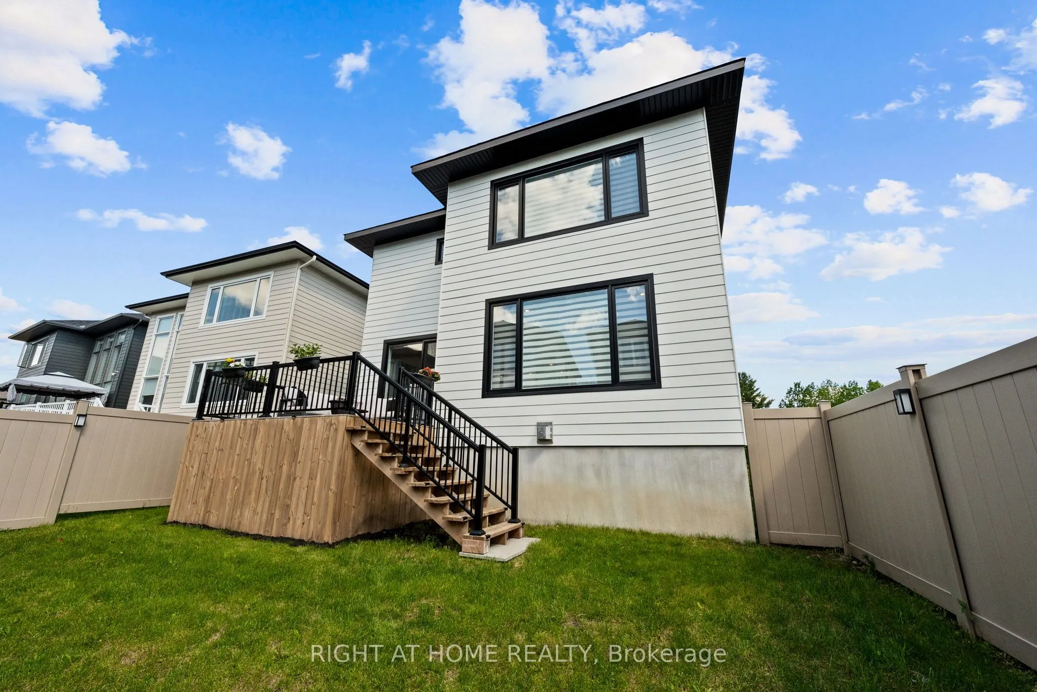 252 KETCHIKAN Crescent