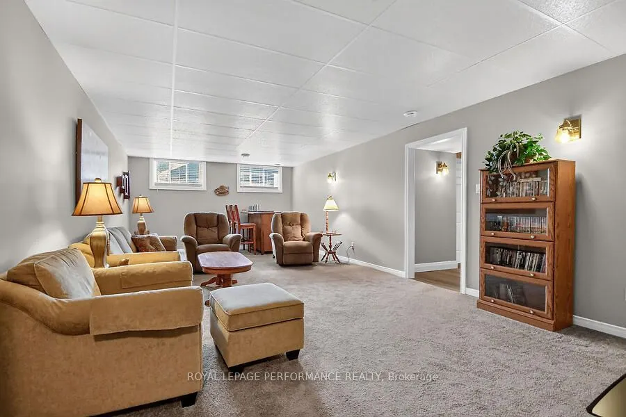 118 Stirling Crescent