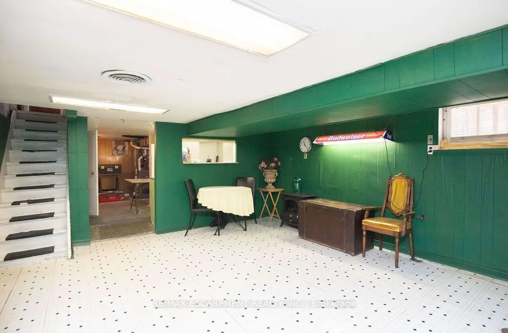 66 Sherman Avenue N