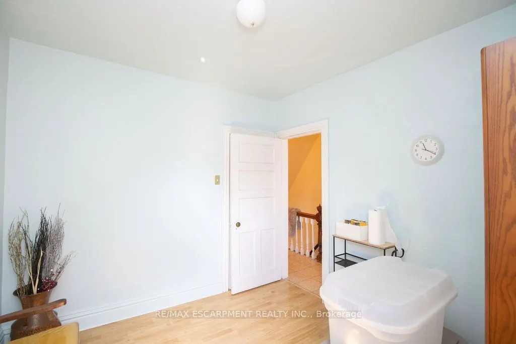 66 Sherman Avenue N
