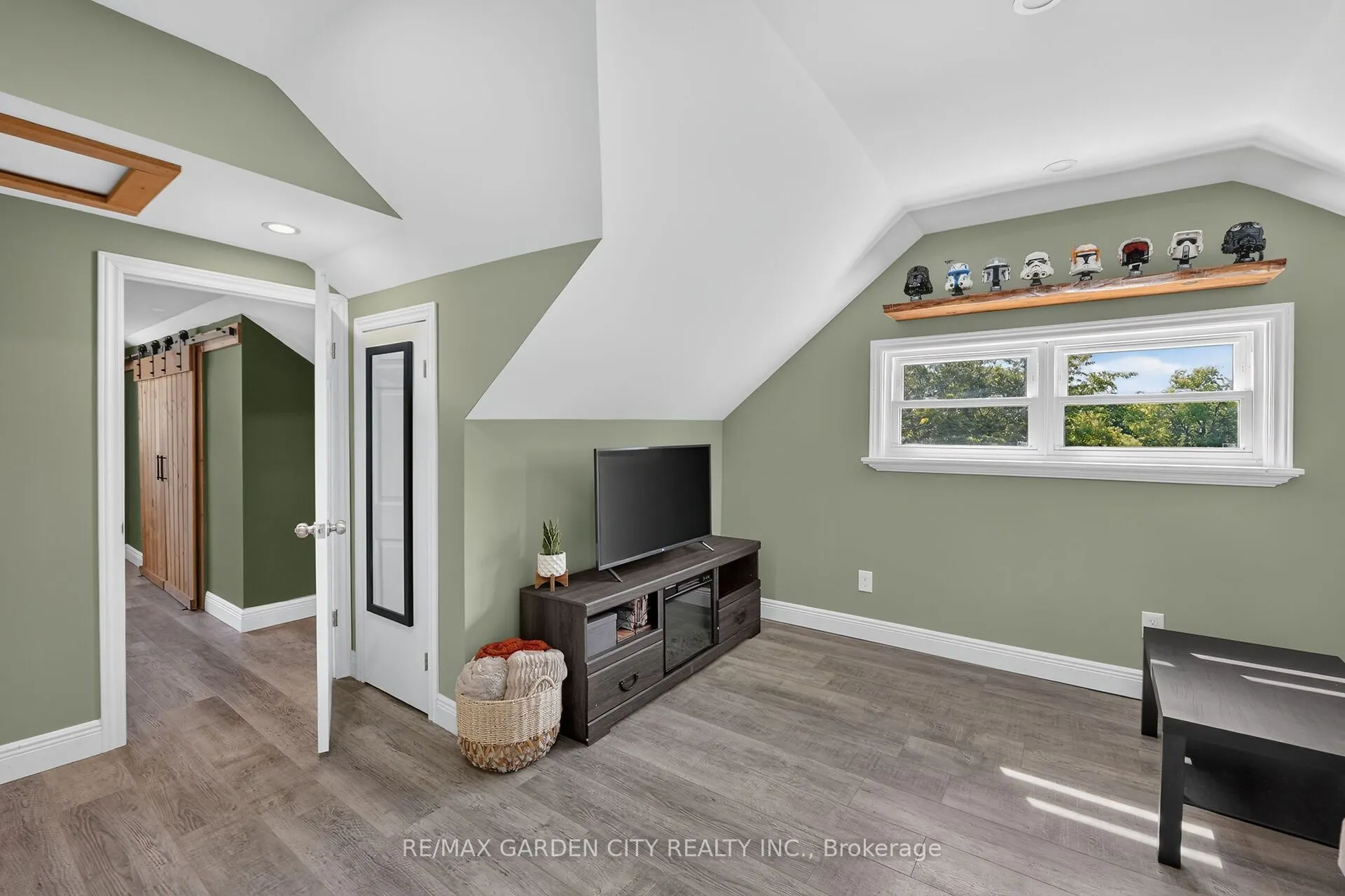 843 Lyons Creek Road