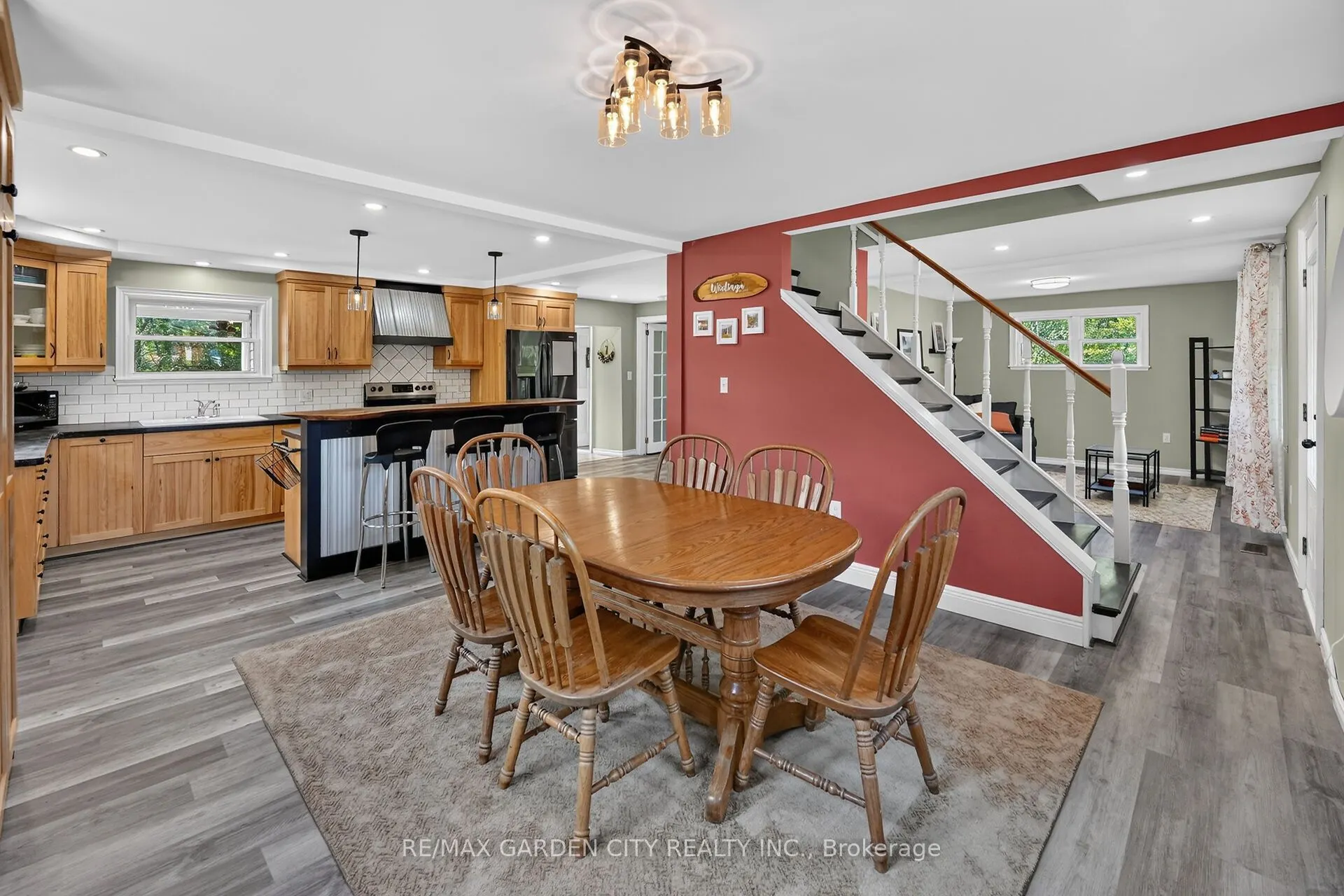 843 Lyons Creek Road