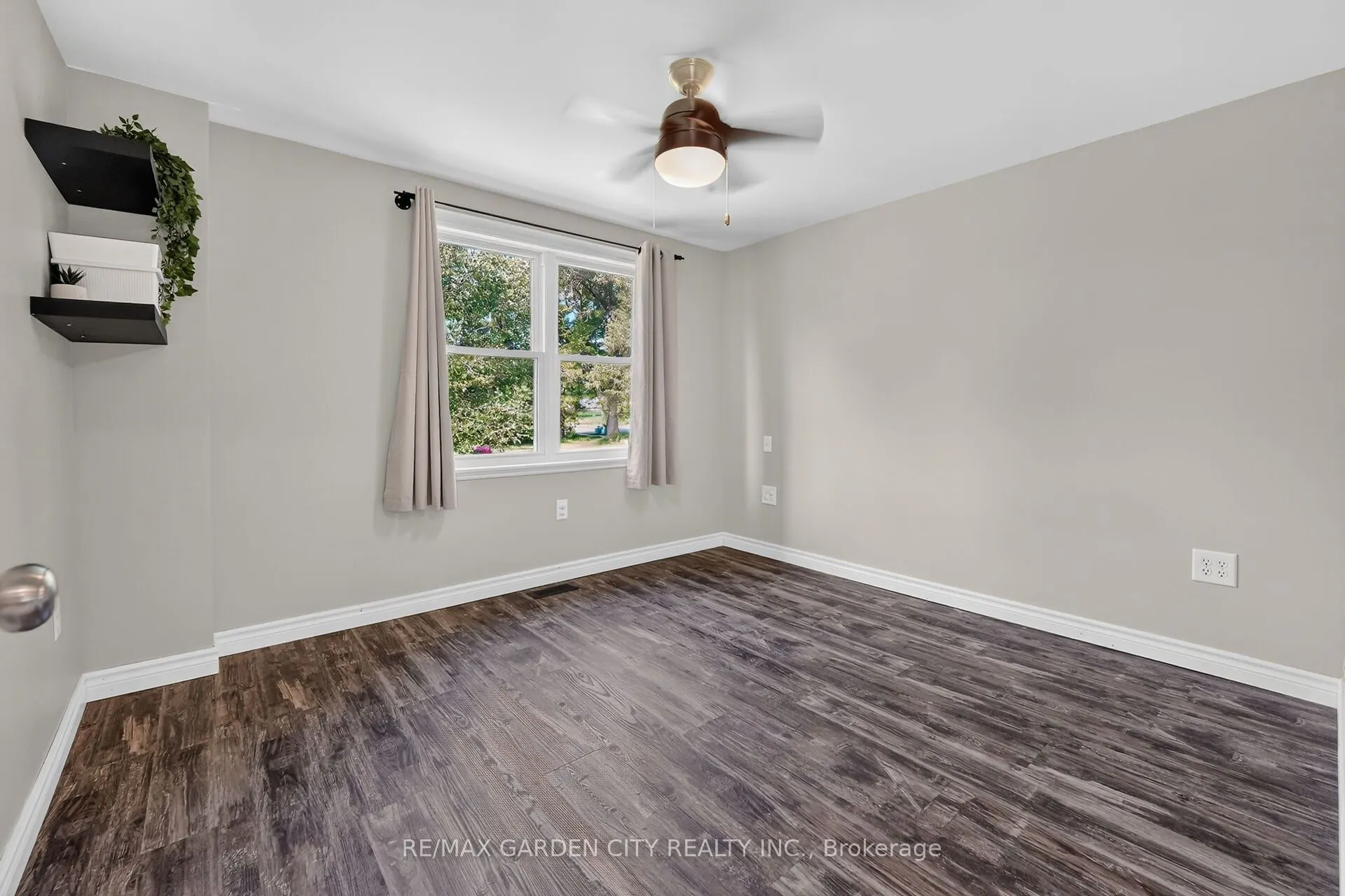 843 Lyons Creek Road