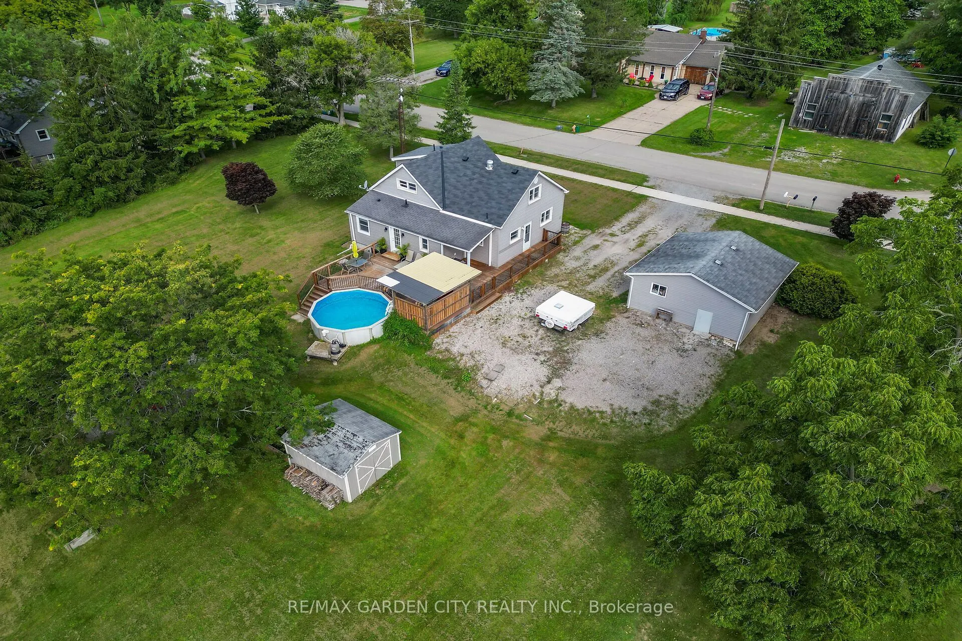 843 Lyons Creek Road