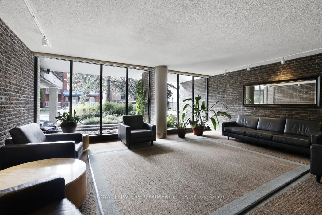 71 Somerset Street W #1801