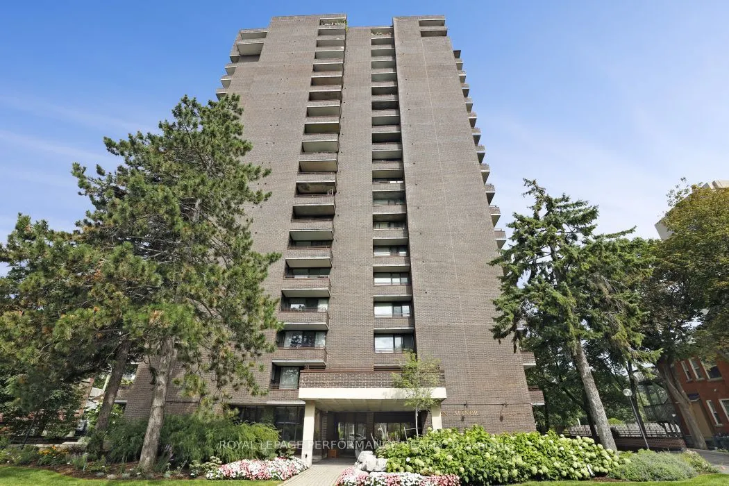 71 Somerset Street W #1801