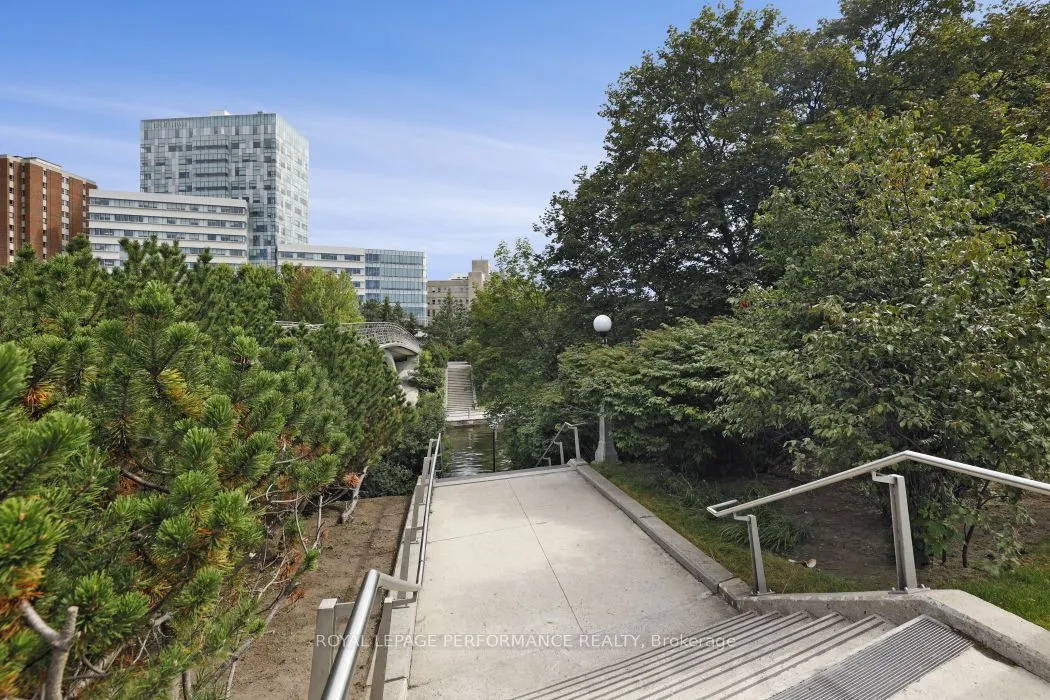 71 Somerset Street W #1801