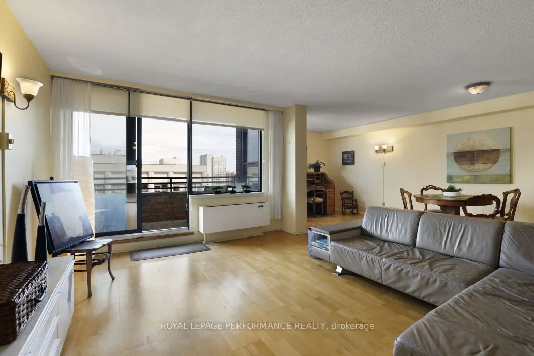 71 Somerset Street W #1801