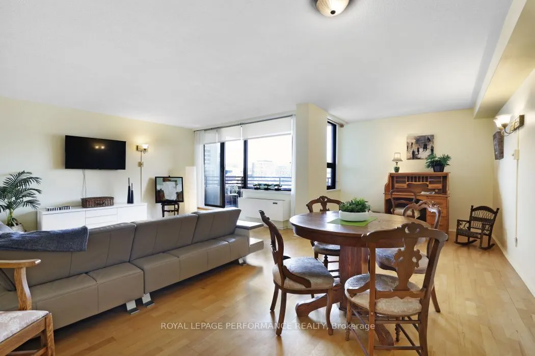71 Somerset Street W #1801