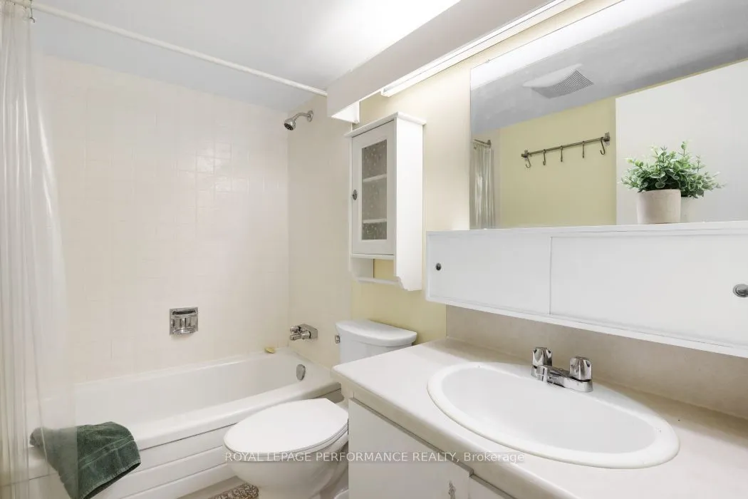 71 Somerset Street W #1801
