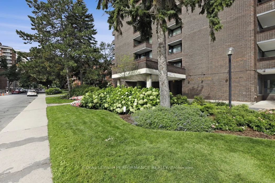 71 Somerset Street W #1801