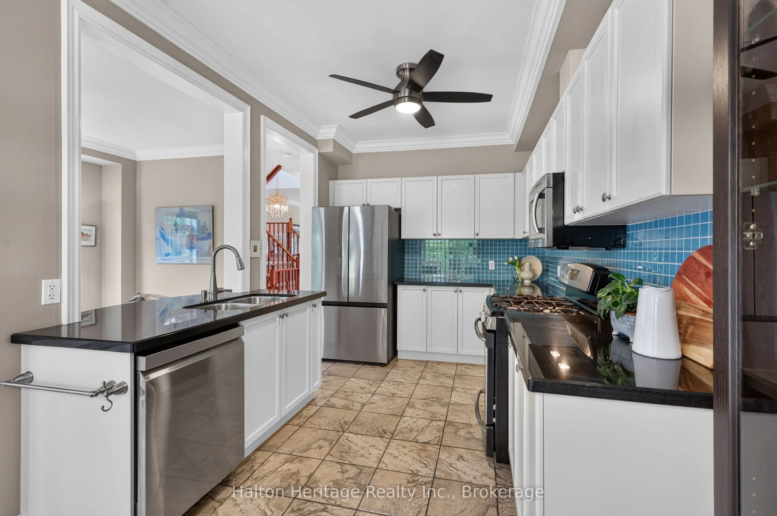 31 Sunvale Place #8