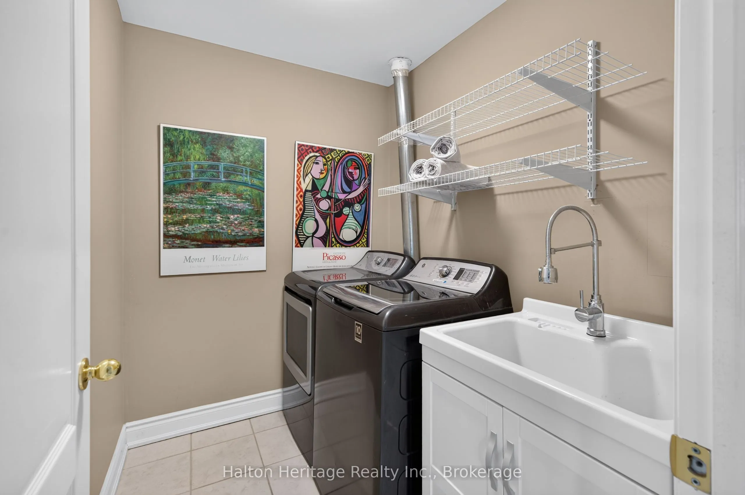 31 Sunvale Place #8