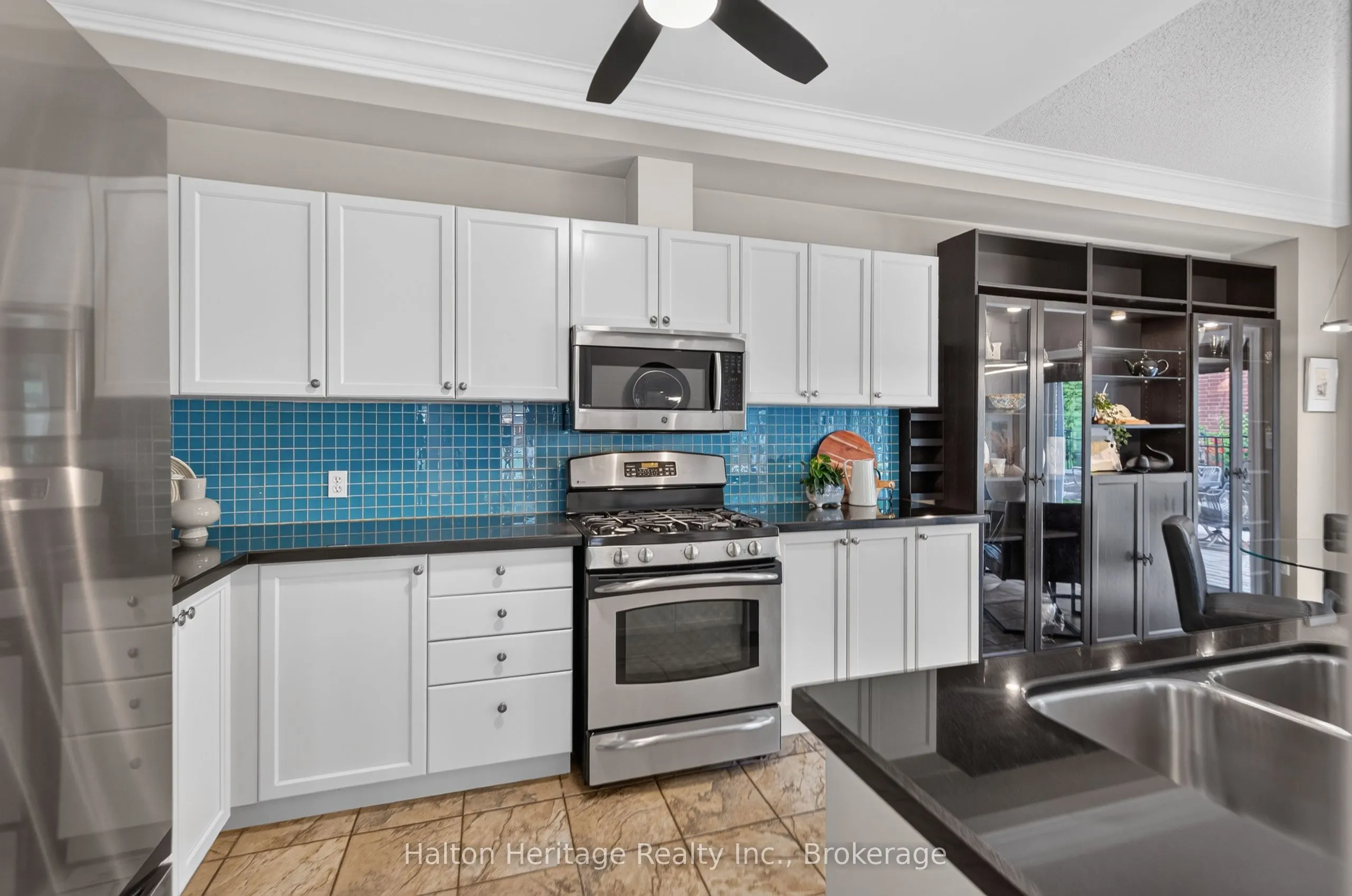31 Sunvale Place #8