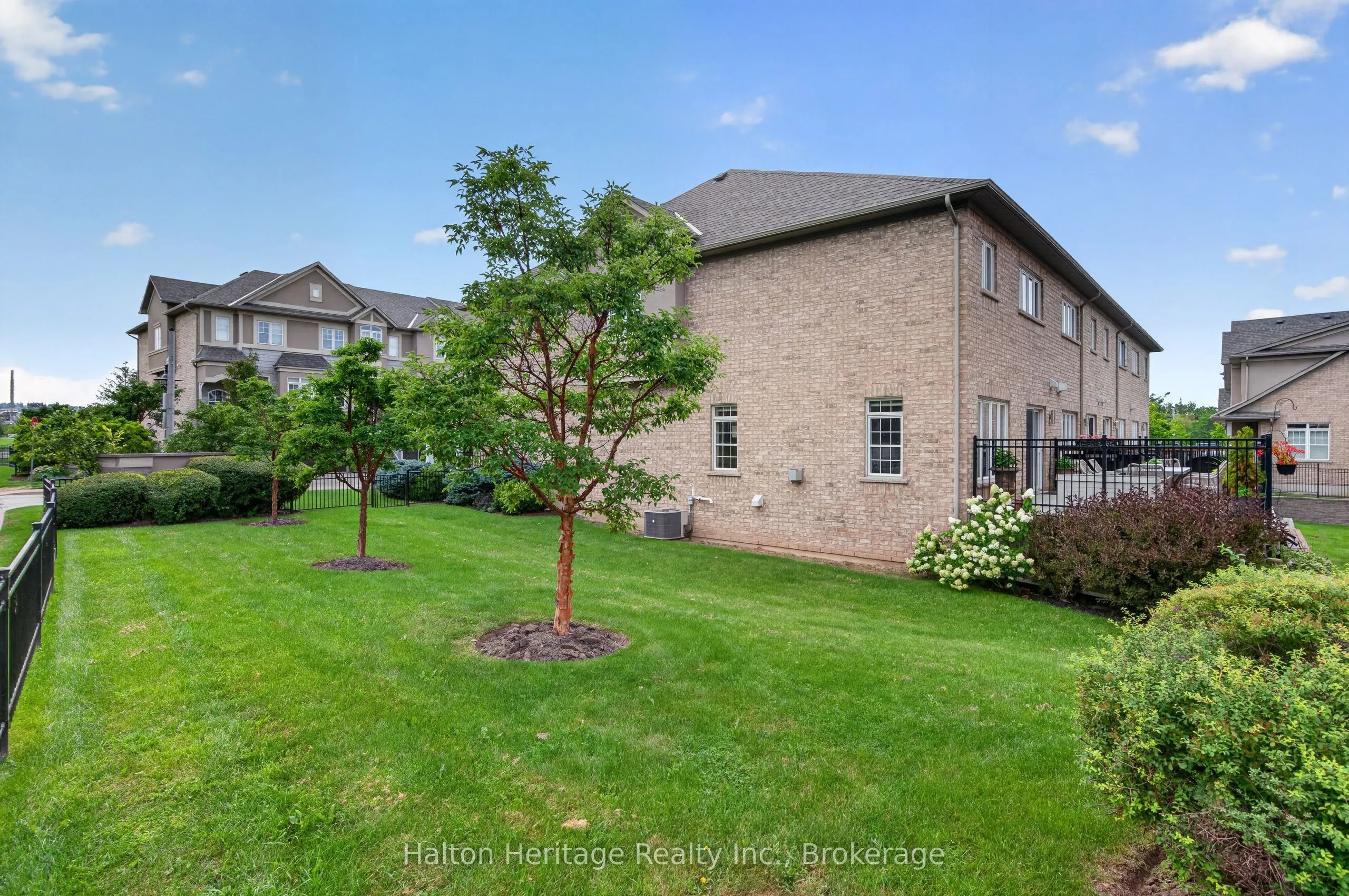 31 Sunvale Place #8