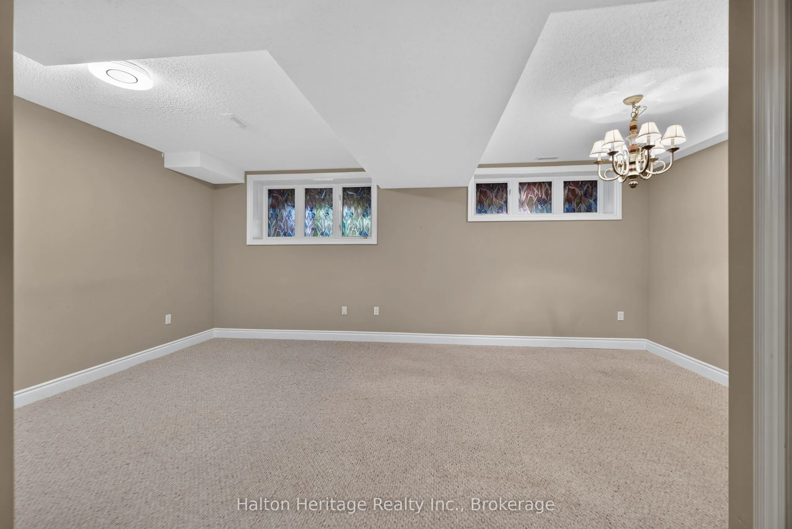 31 Sunvale Place #8