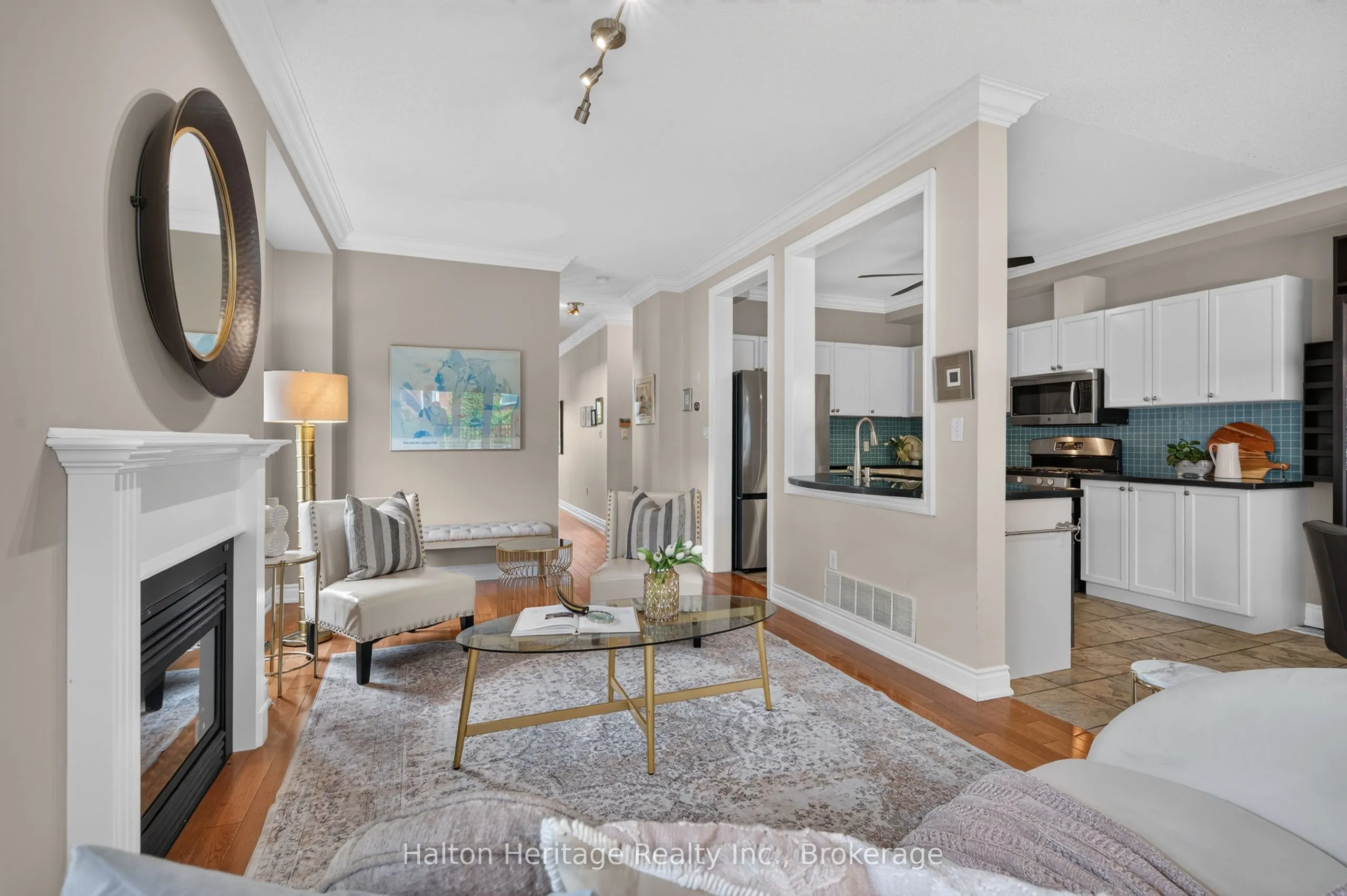 31 Sunvale Place #8