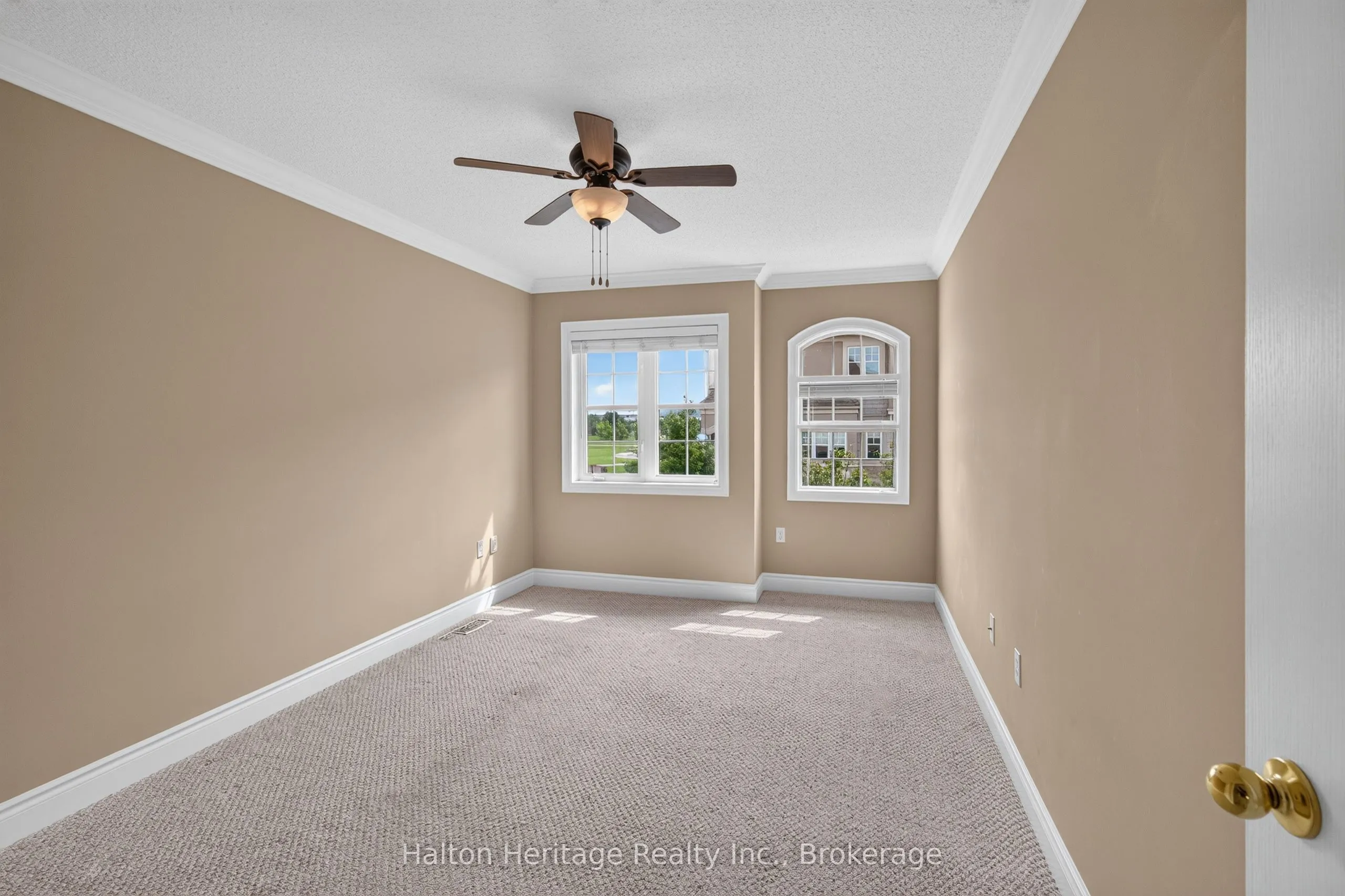 31 Sunvale Place #8