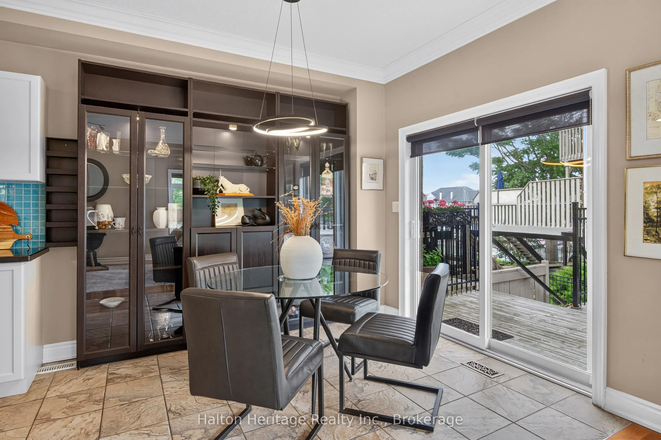 31 Sunvale Place #8