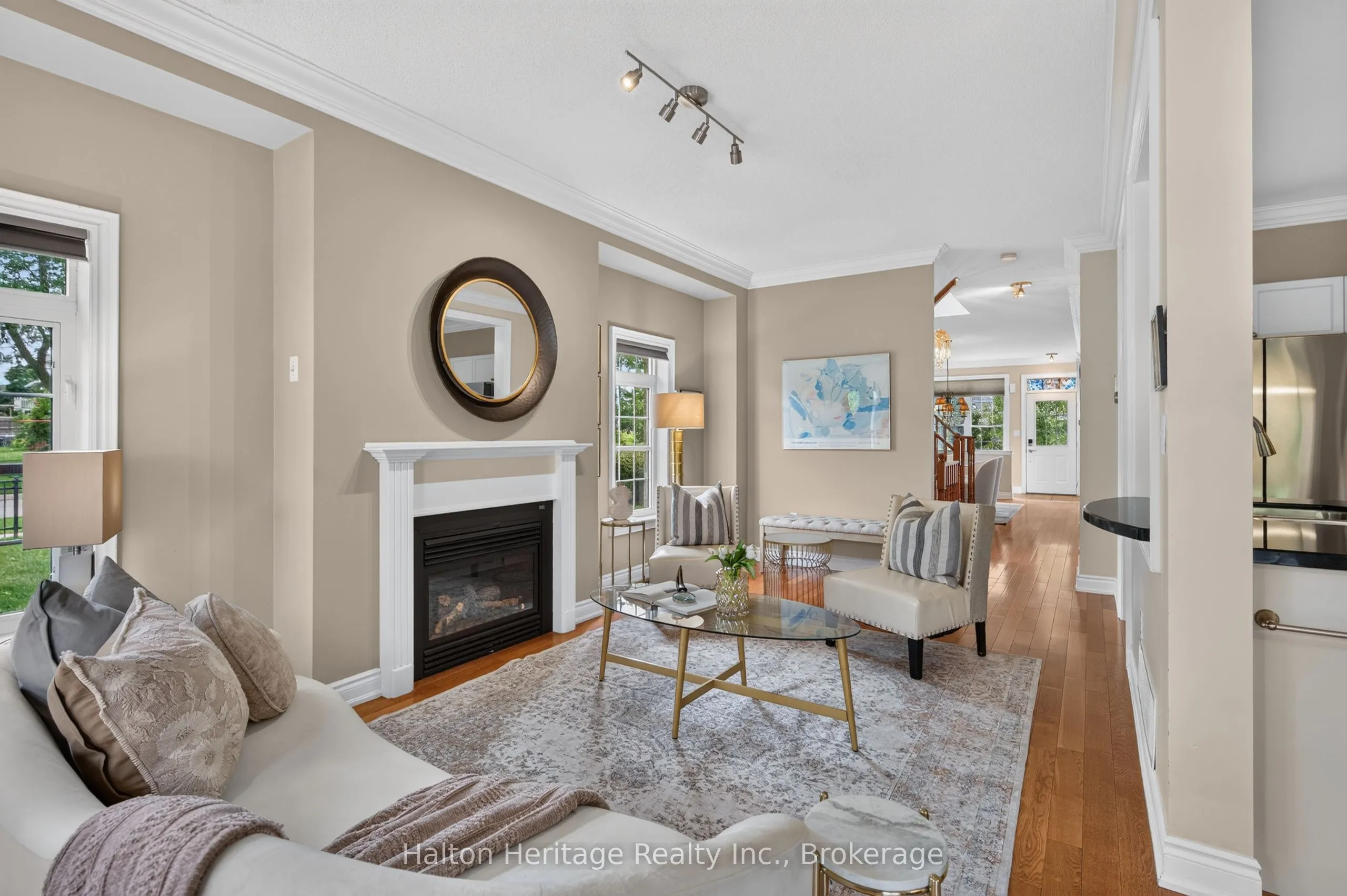 31 Sunvale Place #8