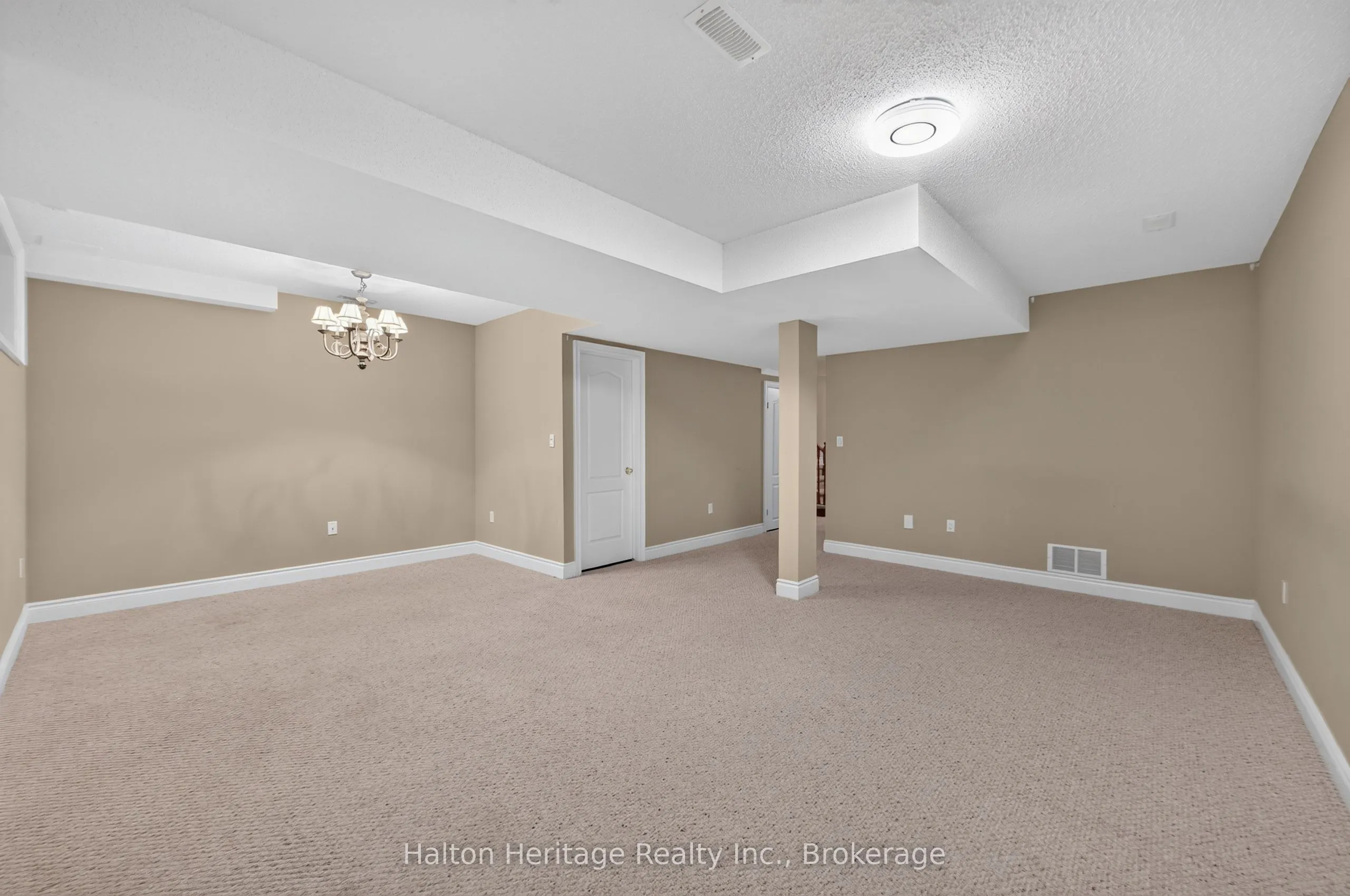 31 Sunvale Place #8