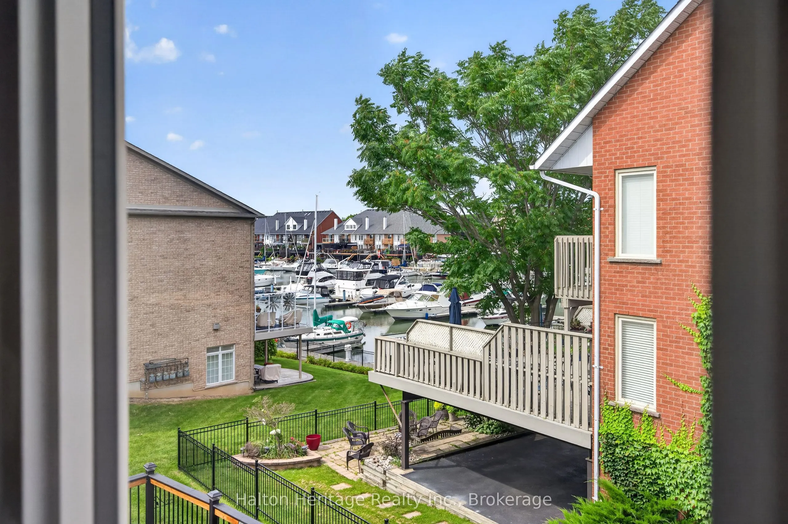 31 Sunvale Place #8