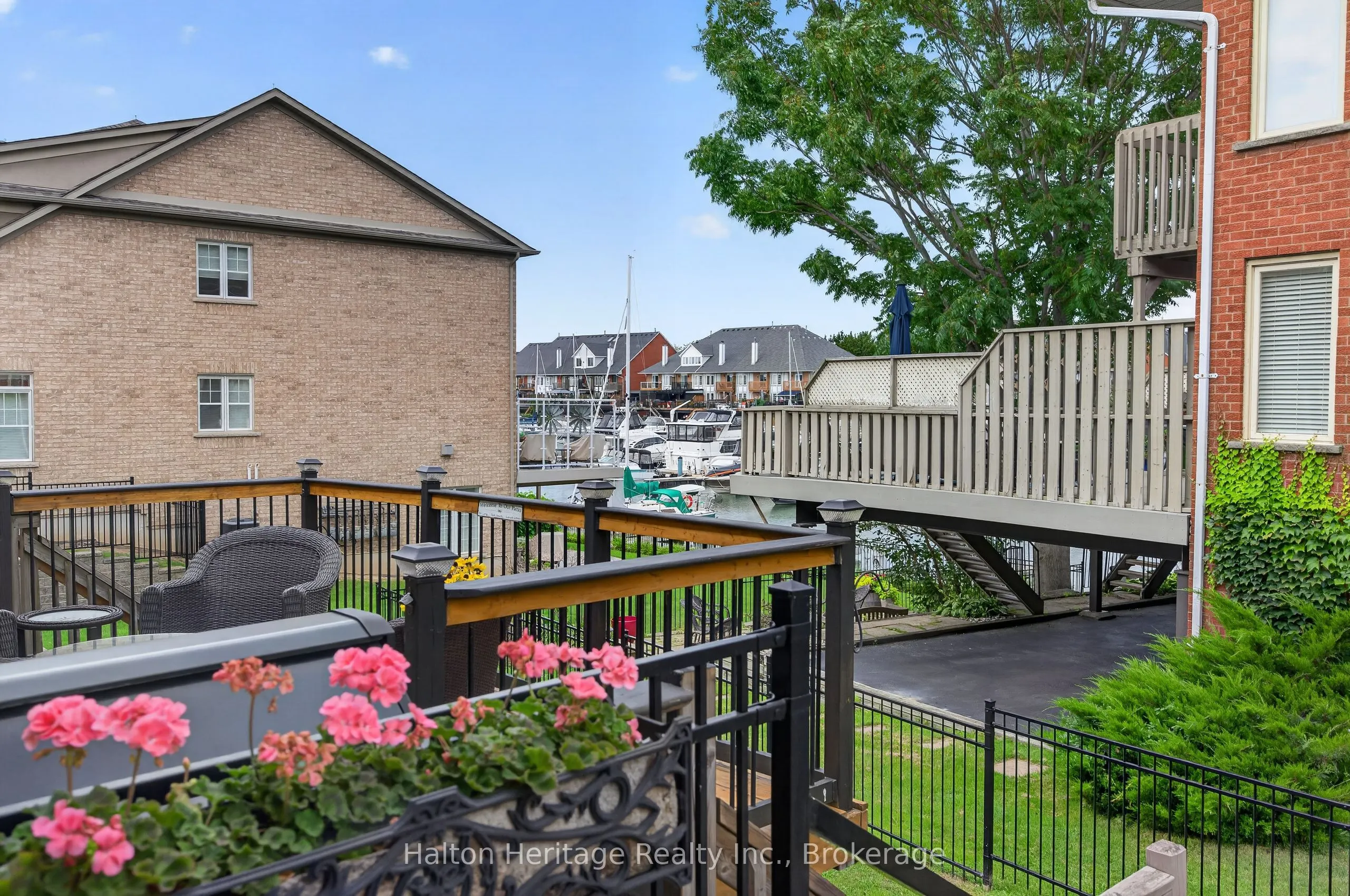 31 Sunvale Place #8