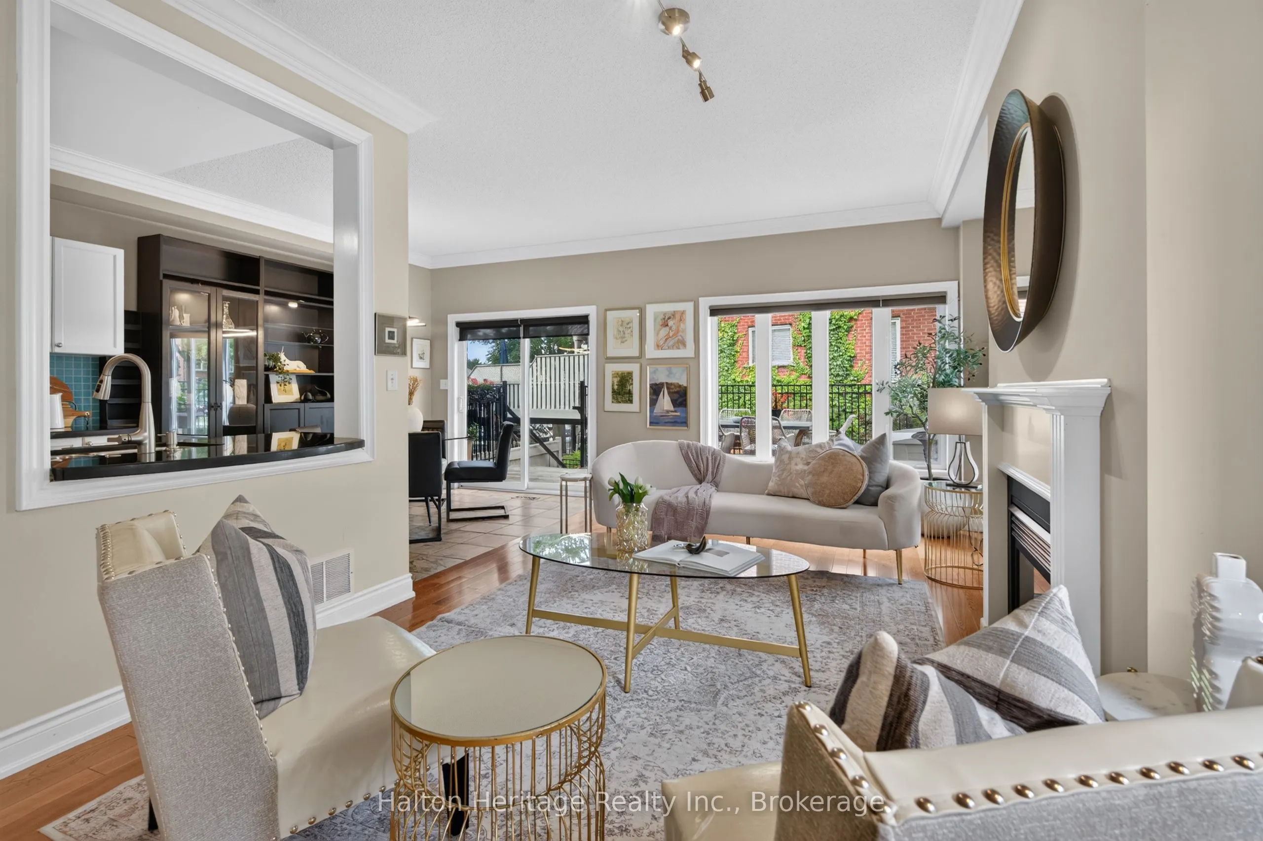 31 Sunvale Place #8