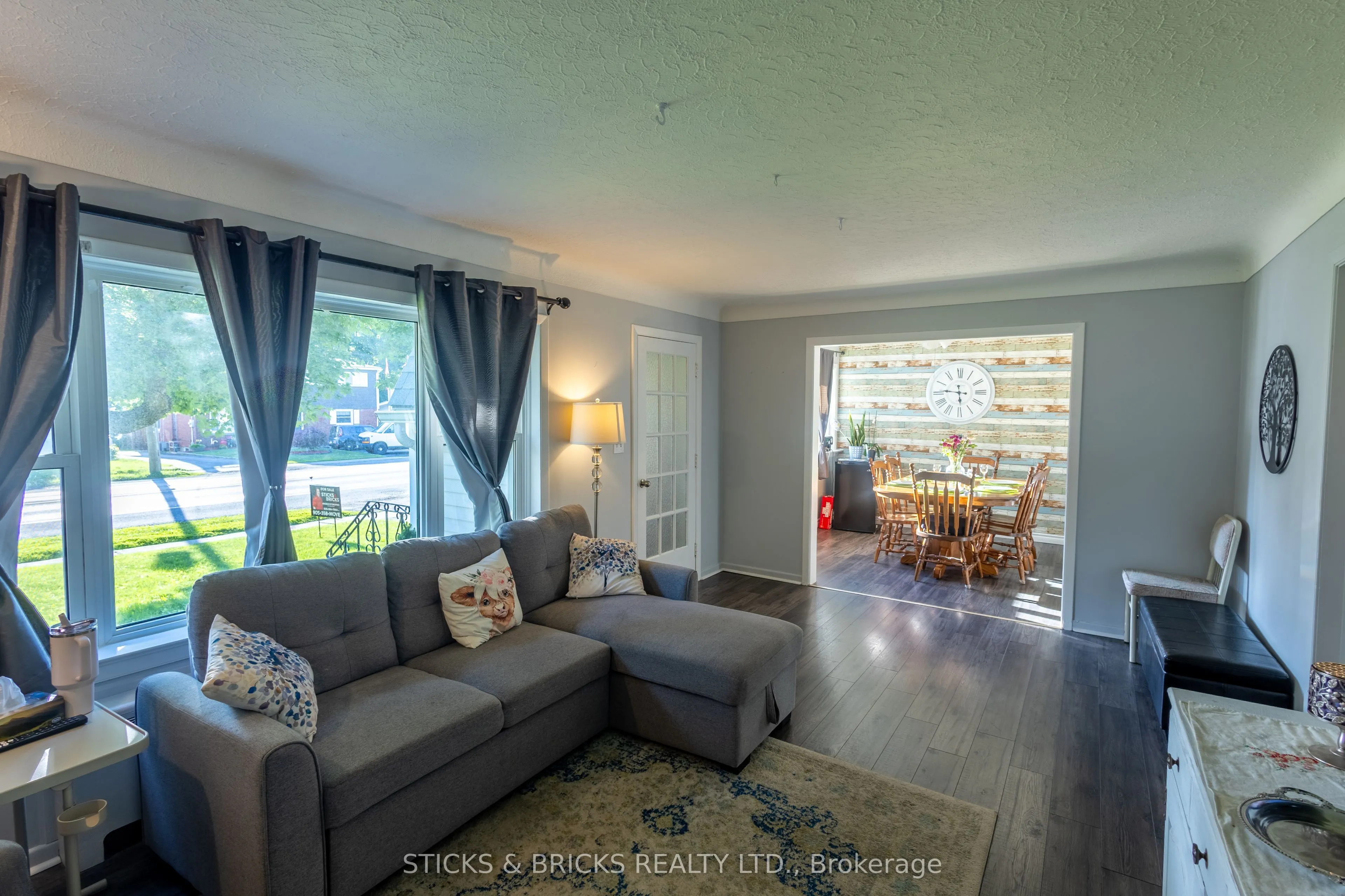 6088 Dorchester Road