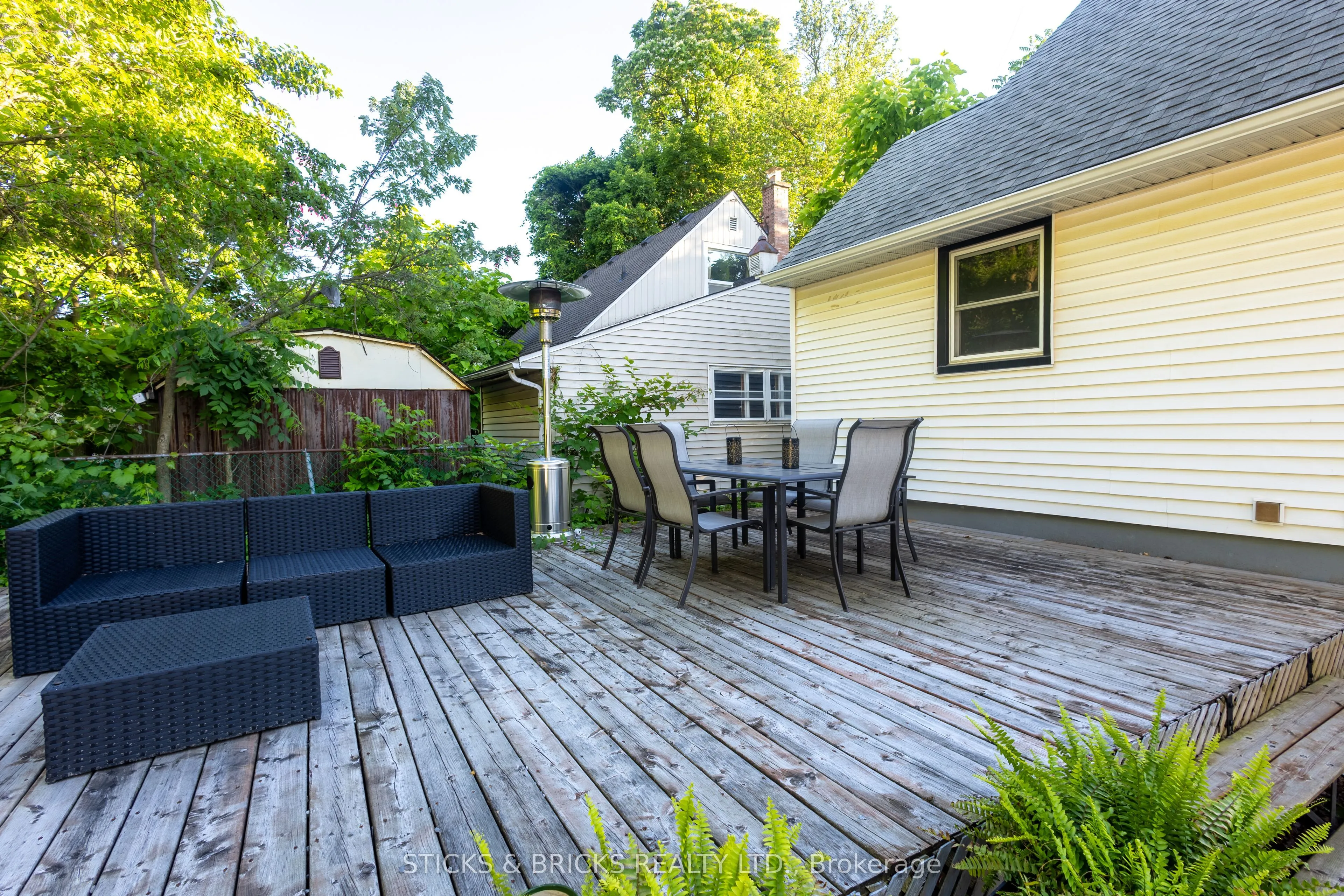 6088 Dorchester Road