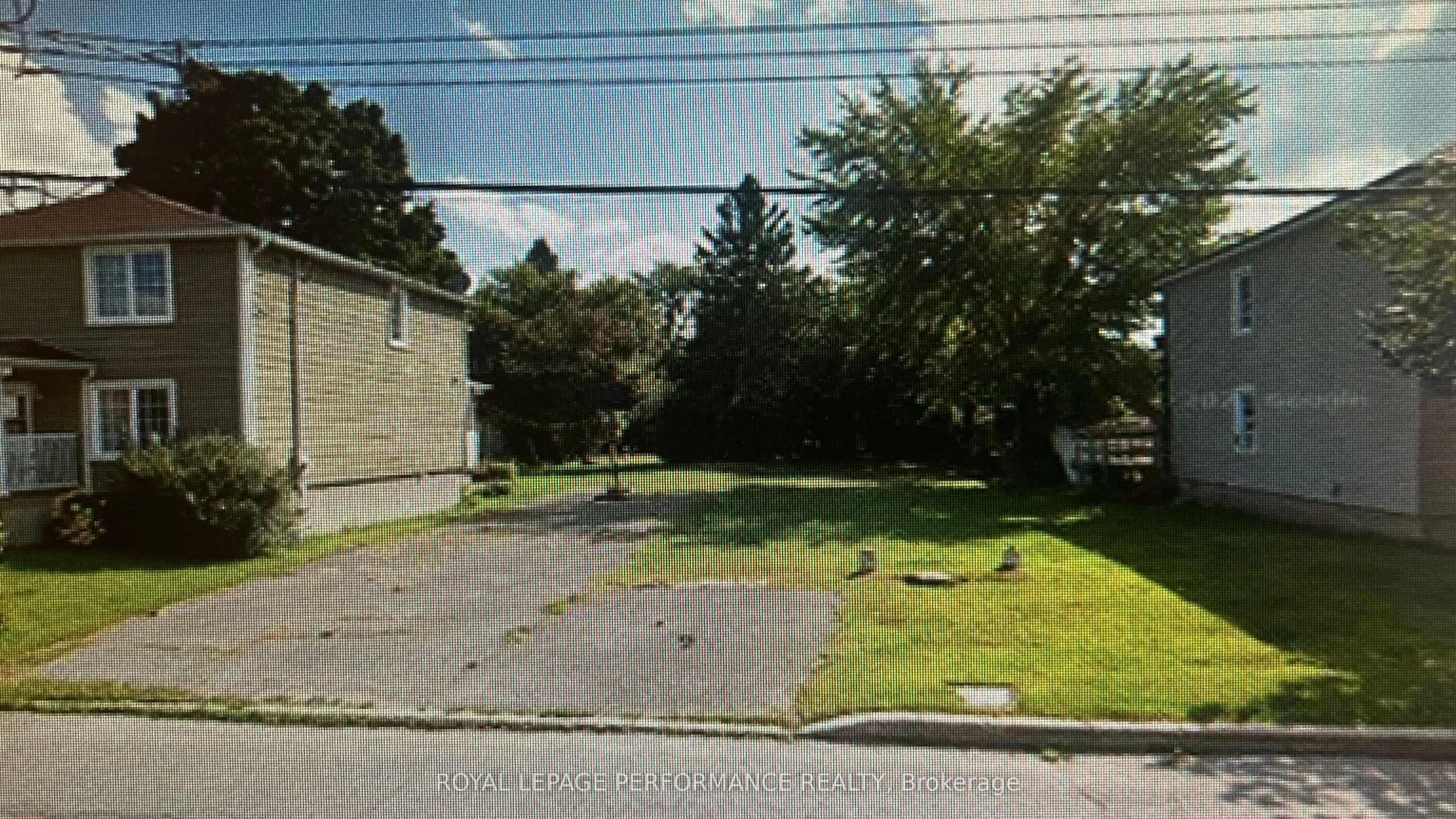 216-218 Nelson Street E
