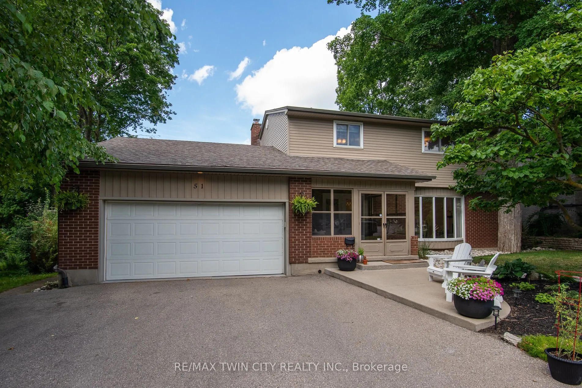 51 Murrayhill Court