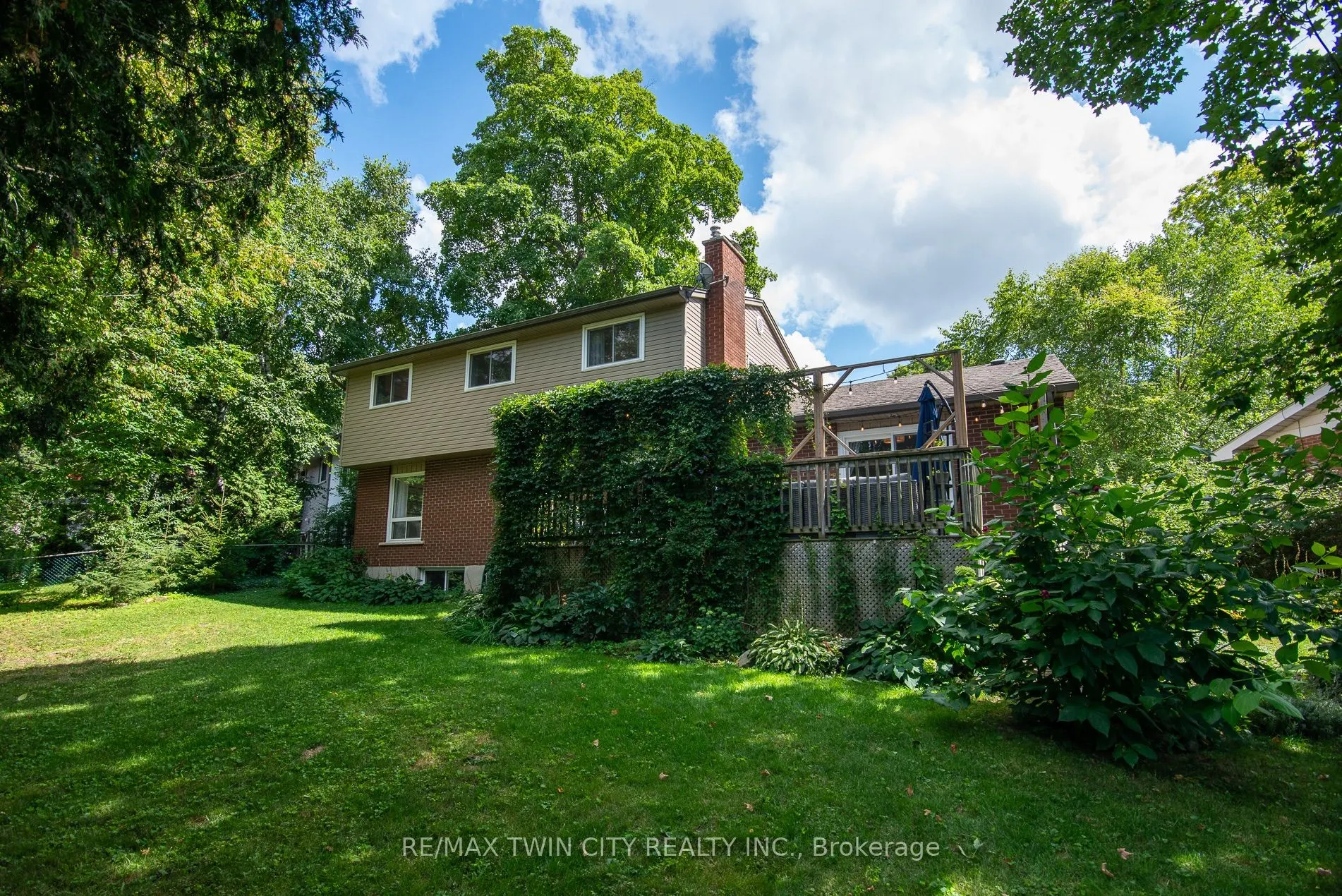 51 Murrayhill Court