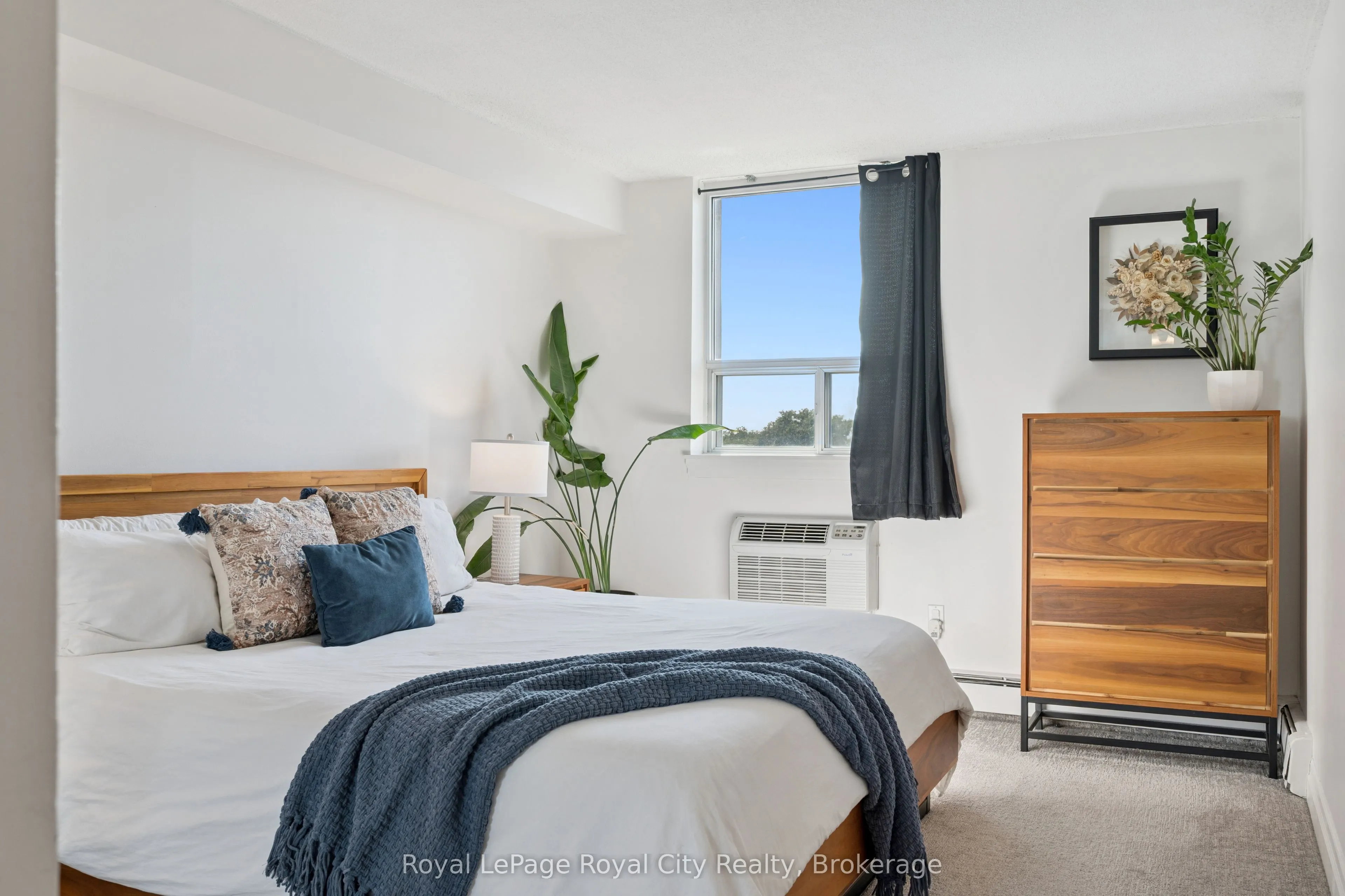 55 Yarmouth Street #903