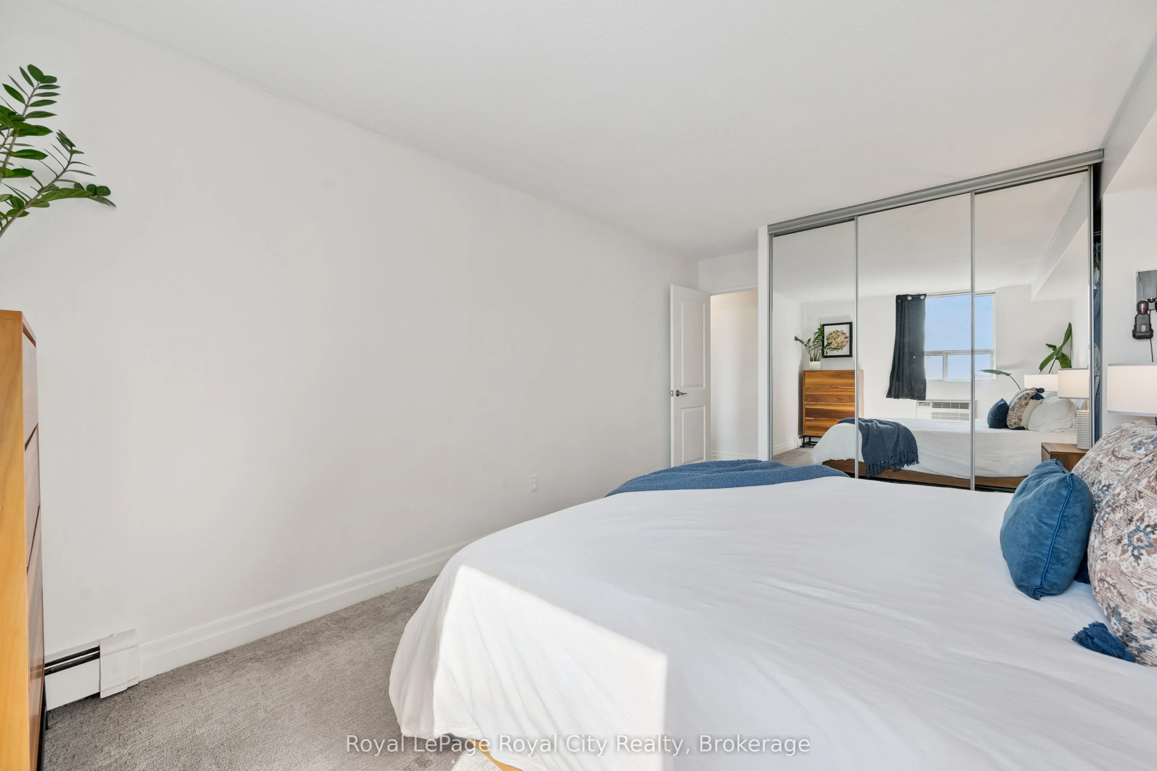 55 Yarmouth Street #903