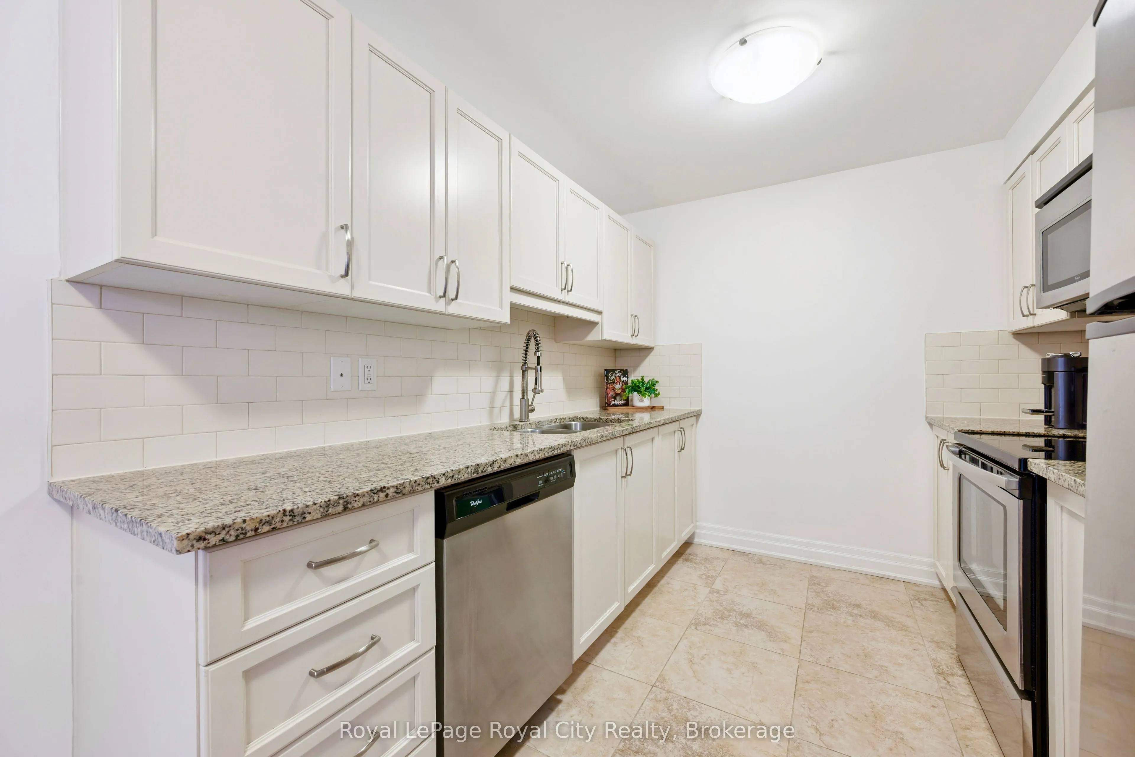 55 Yarmouth Street #903